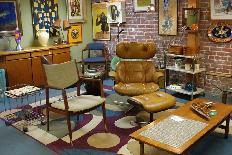 Antiques Shopping for the Fun of It