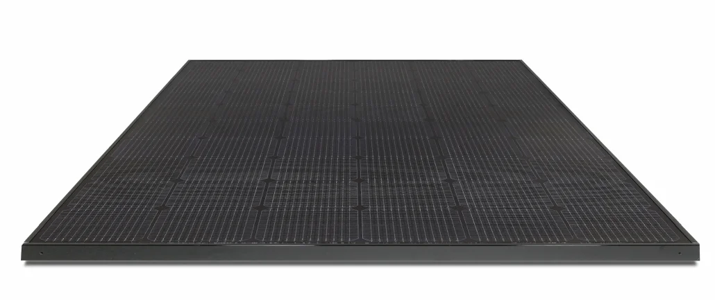 LG Neon 2 335W Module - Black. Image credit LG