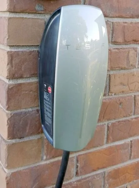 Tesla home EV charger is rated up to 7kW (1P)