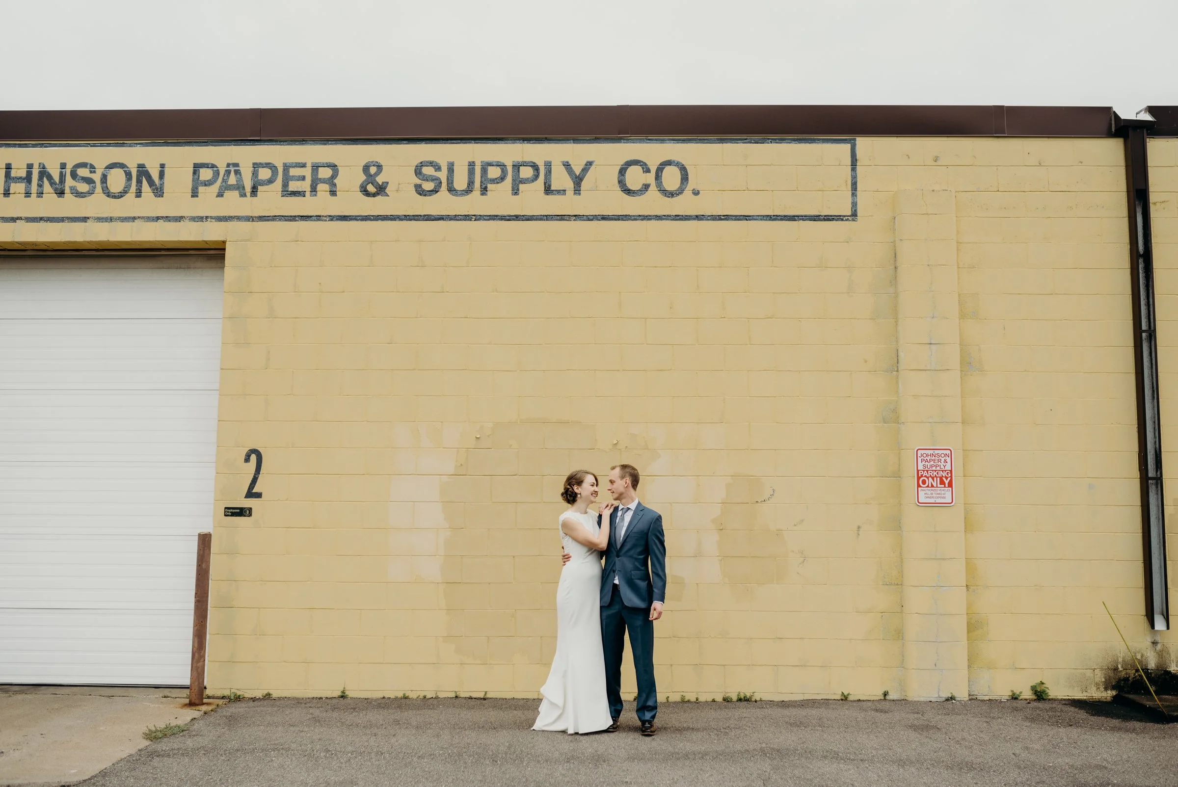 best-elopement-austin-minneapolis-northeast-adventurous-wedding-warehouse-modern-loft-moroccan_0041.jpg