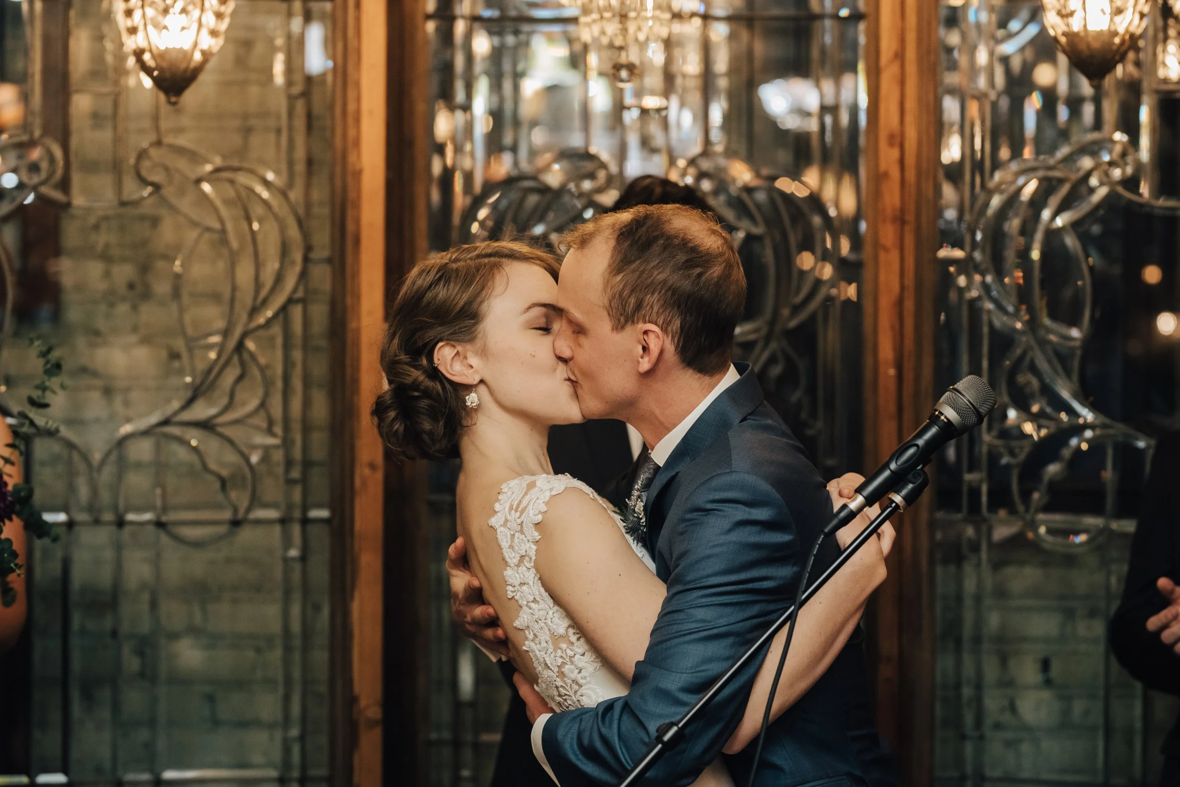 best-elopement-austin-minneapolis-northeast-adventurous-wedding-warehouse-modern-loft-moroccan_0085.jpg