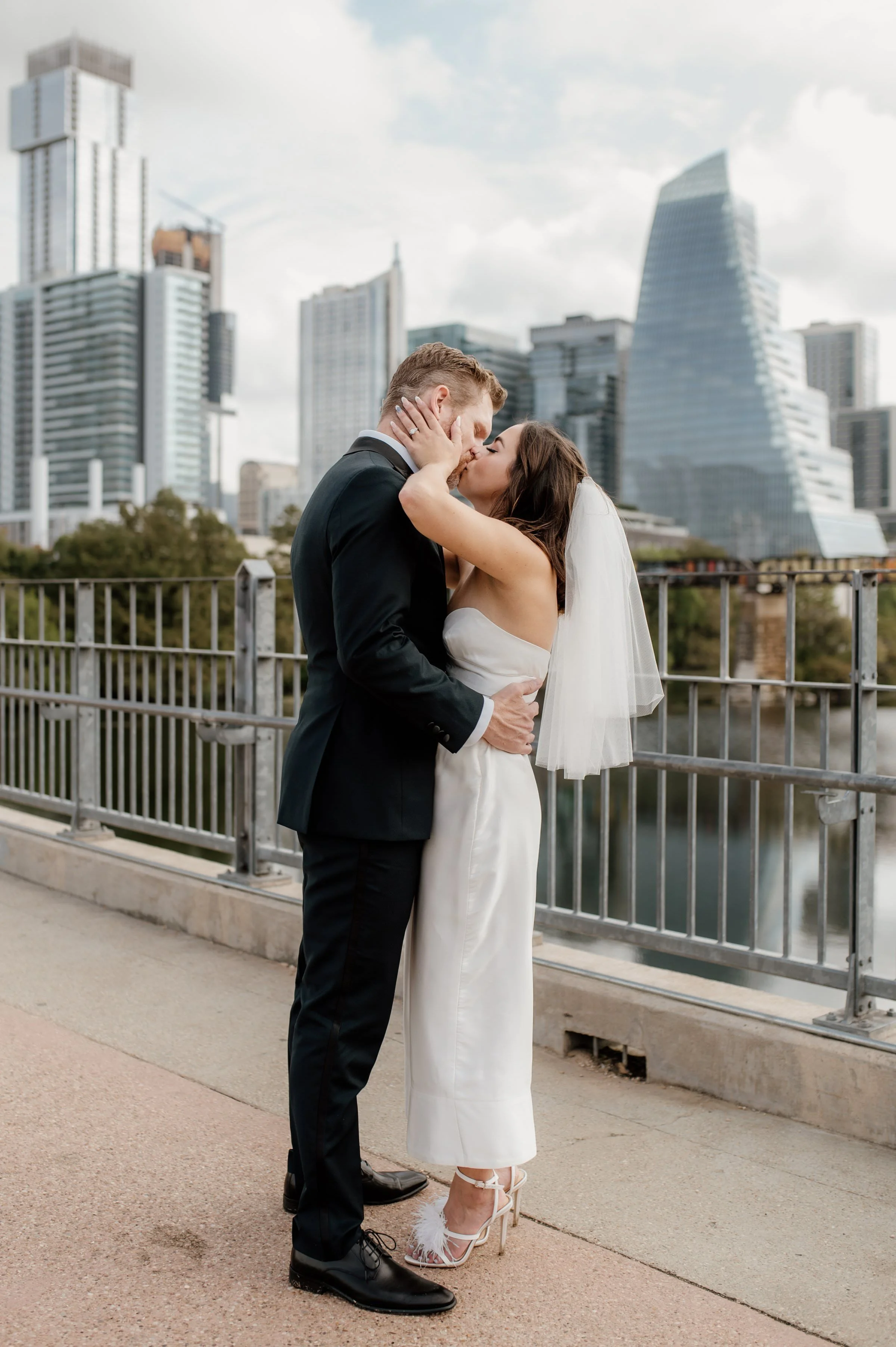 36 - downtown-austin-elopement-photographer_0087.jpg