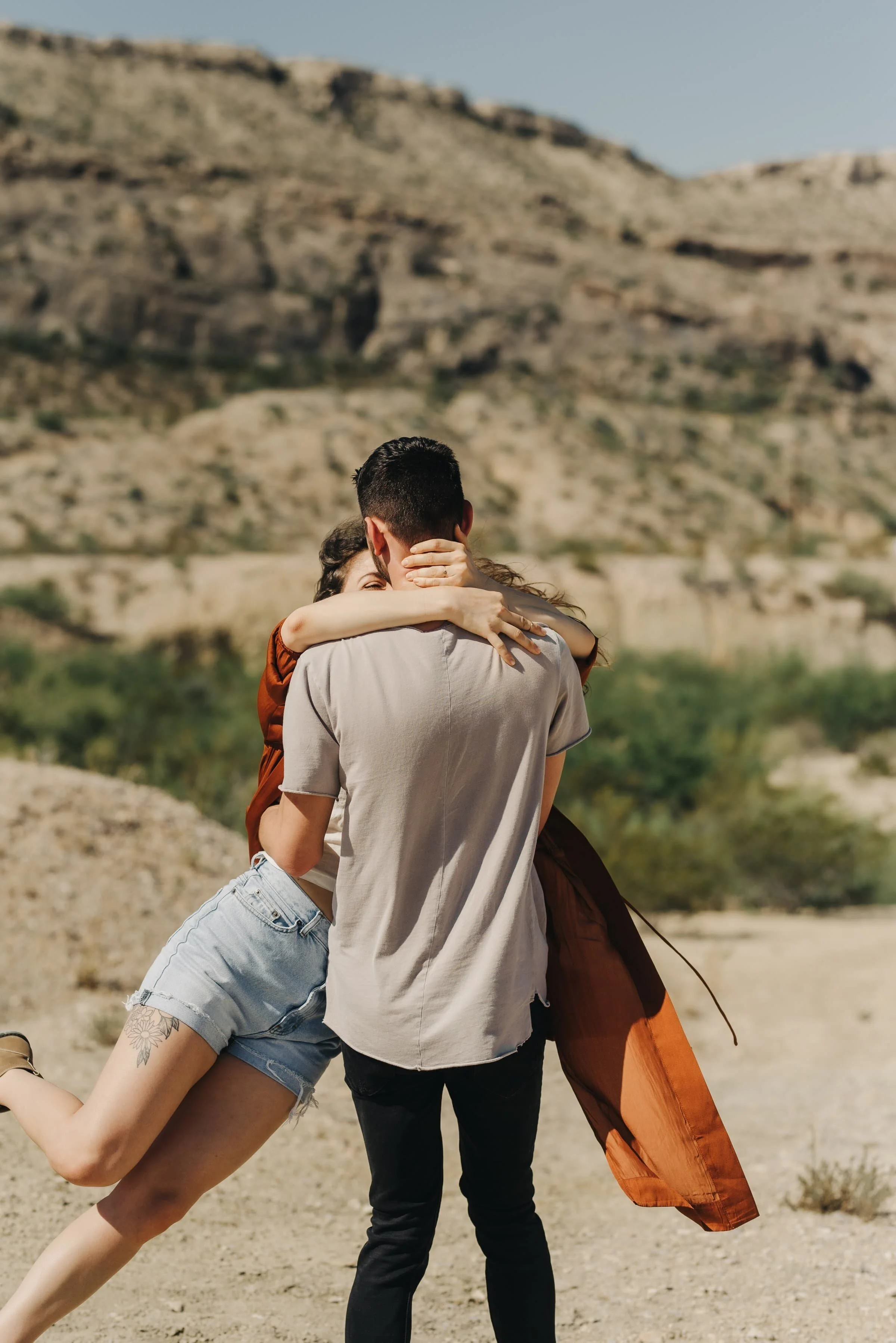 21 - big+bend-elopement-wedding-photographer-austin-marfa-terlingua-texas_0220.jpg