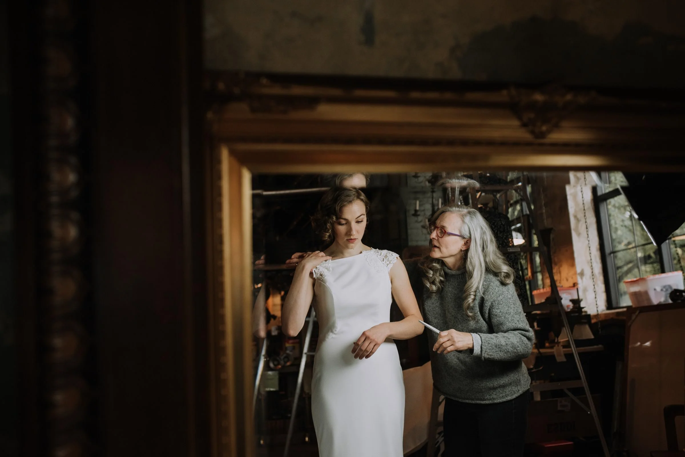 17 - best-elopement-austin-minneapolis-northeast-adventurous-wedding-warehouse-modern-loft-moroccan_0026.jpg