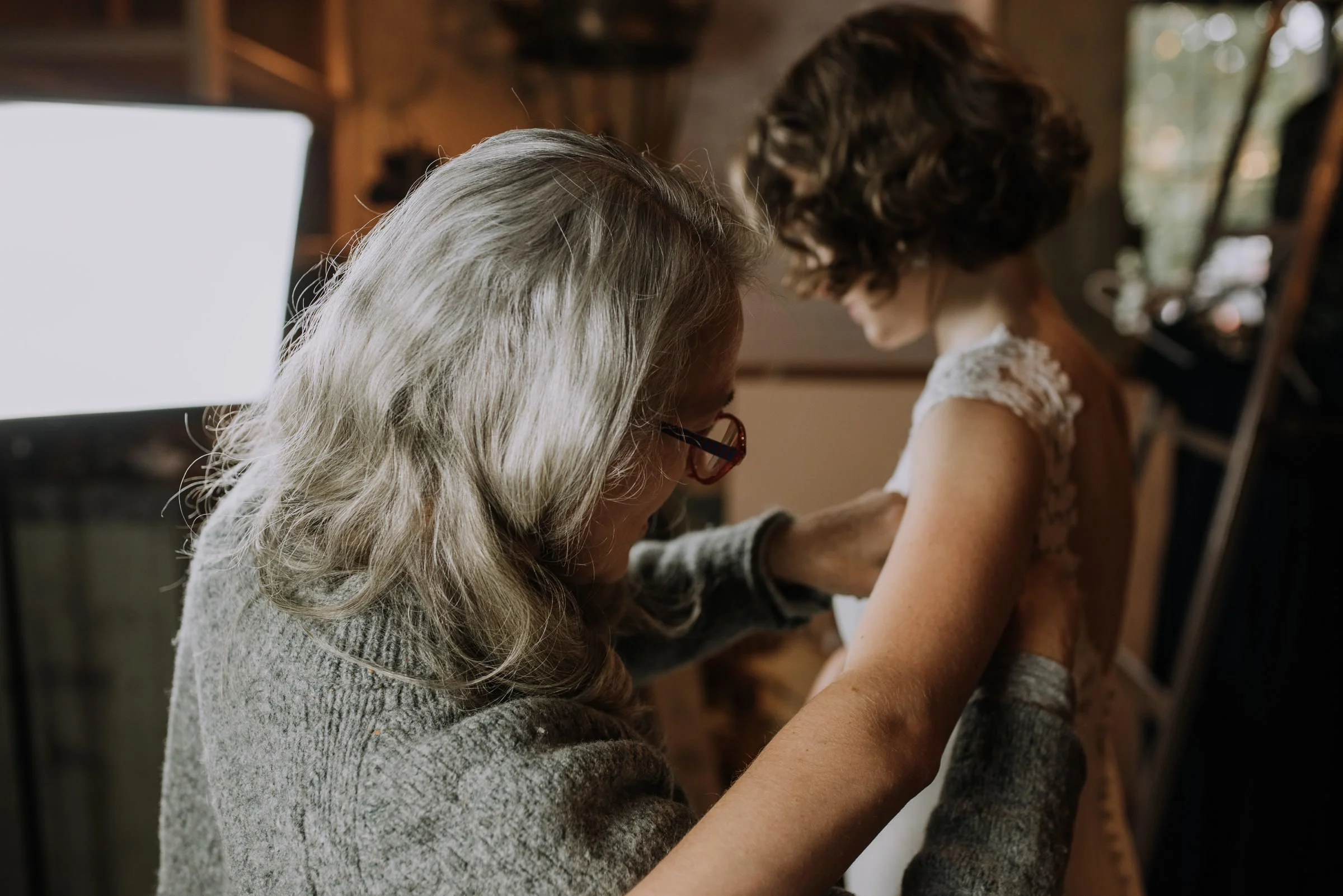 21 - best-elopement-austin-minneapolis-northeast-adventurous-wedding-warehouse-modern-loft-moroccan_0033.jpg