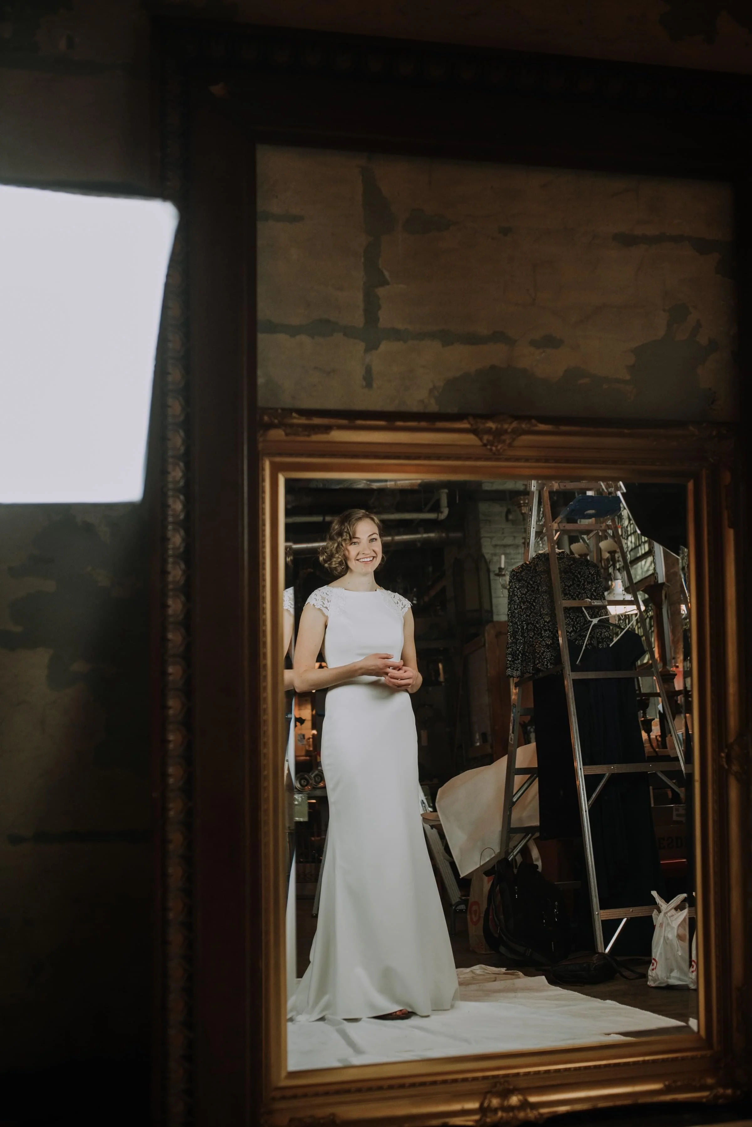 22 - best-elopement-austin-minneapolis-northeast-adventurous-wedding-warehouse-modern-loft-moroccan_0034.jpg