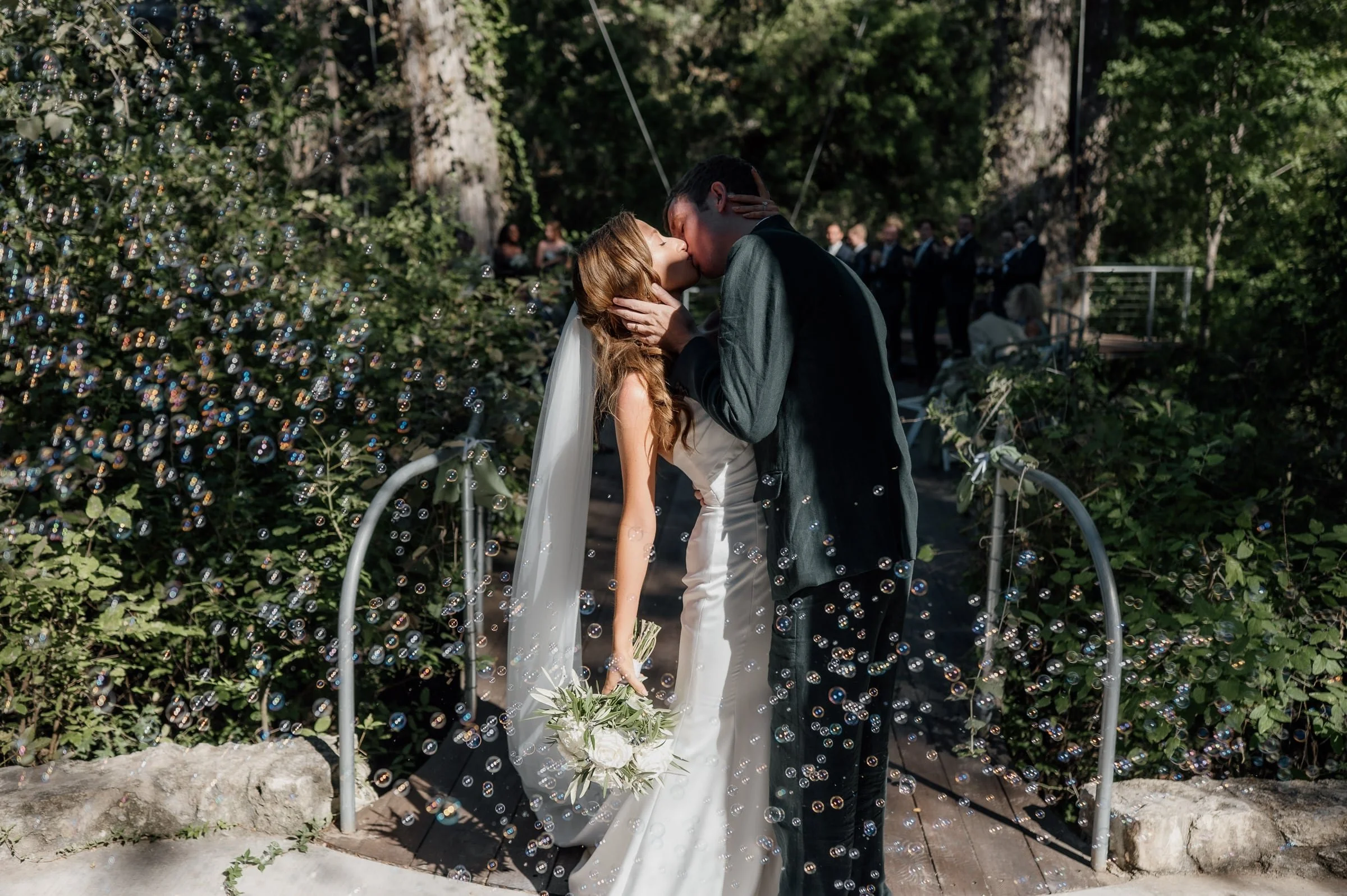 austin-elopement-photographer-treehouse-wedding-29.jpg