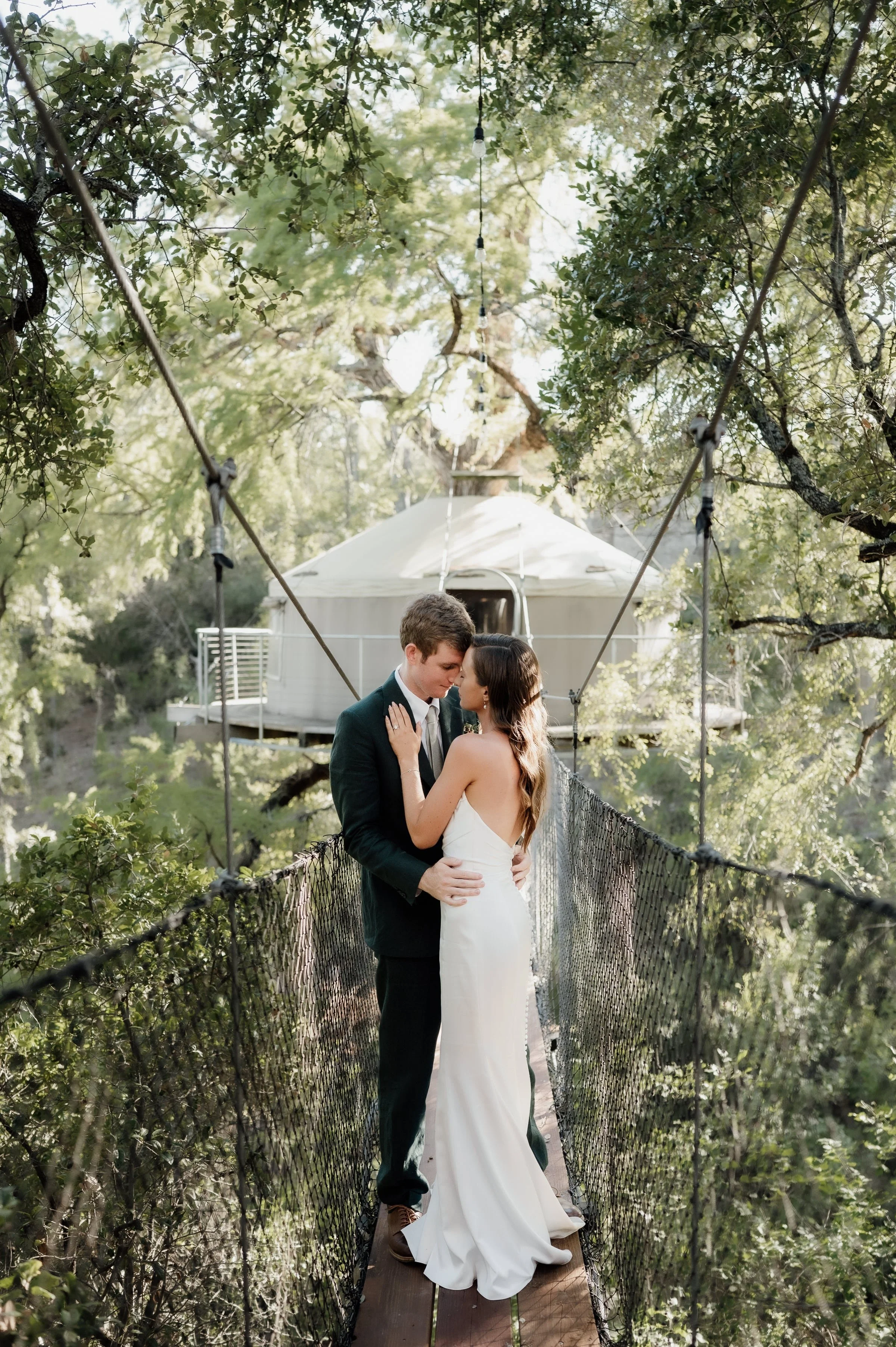 austin-elopement-photographer-treehouse-wedding-43.jpg