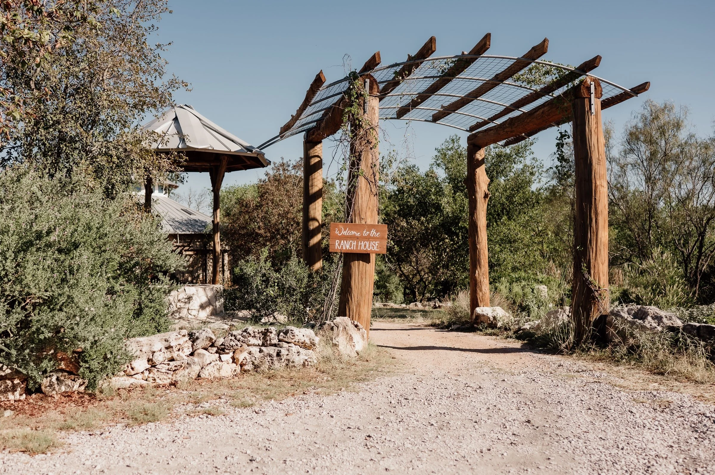 austin-elopement-photographer-treehouse-wedding-46.jpg
