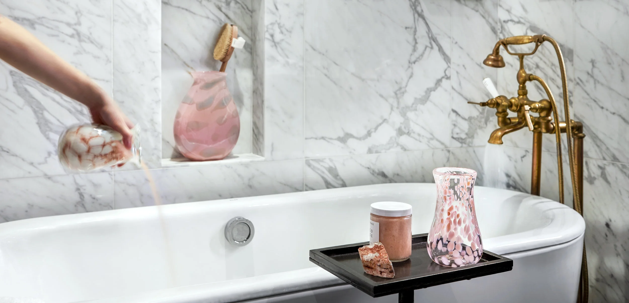 Bathroom.BH1A2816.V1.Crop.jpg