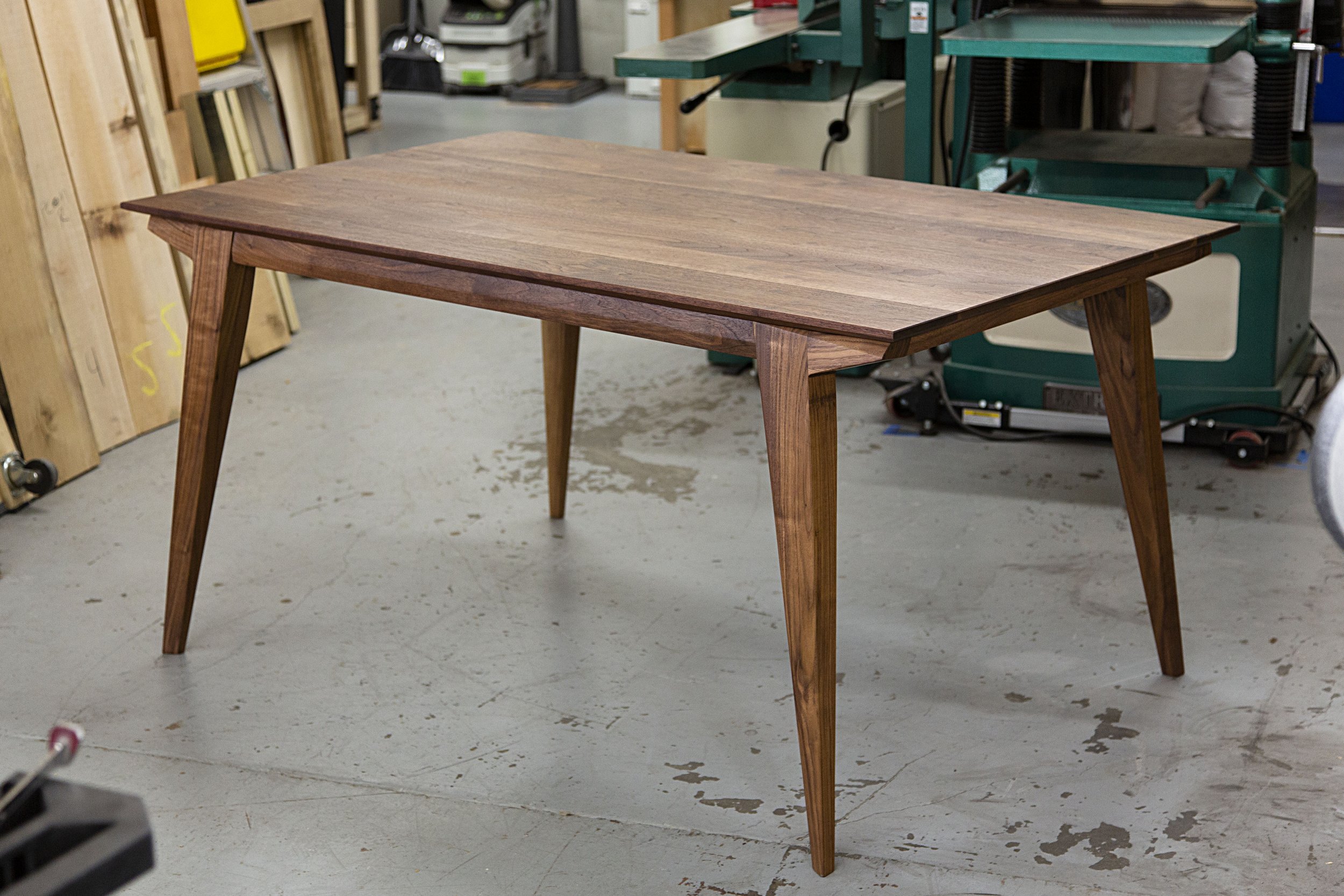 LINDEN DINING TABLE in american walnut