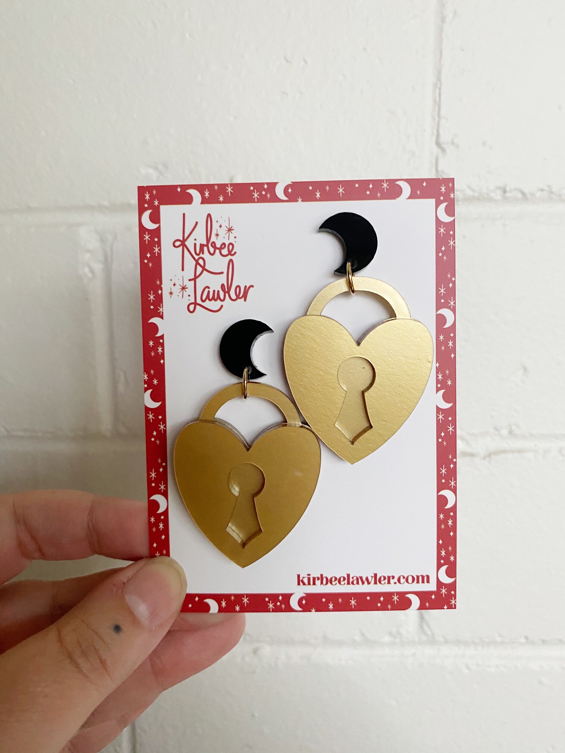 7B4877BF-D002-409F-8231-1C8FADA95574