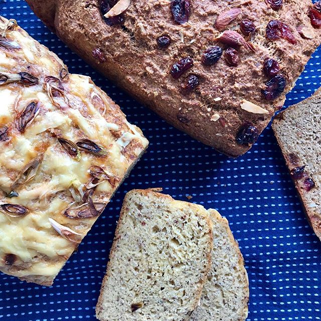 Paleo Bread Take Three!! I&rsquo;ve created two new flavours. Spiced Fruit &amp; Nut, and Cheese &amp; Onion. If only You could smell my kitchen right now 🙌🏼
&bull;
Spiced Fruit &amp; Nut Loaf has cranberries, premium sultanas, slithered almonds, g
