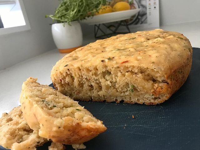 Cheese &amp; spring onion Slow Cooker (crockpot) bread!! No yeast required. Shazam!!!