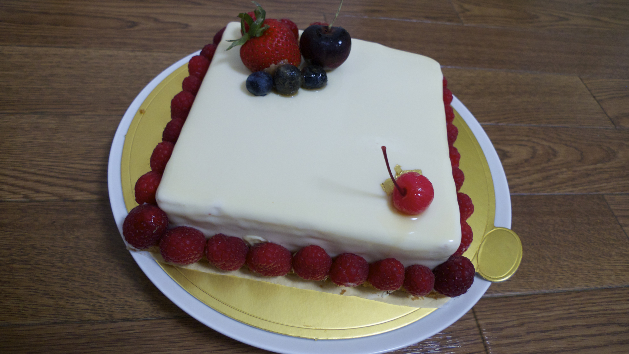 Crunchy Lychee & Raspberry