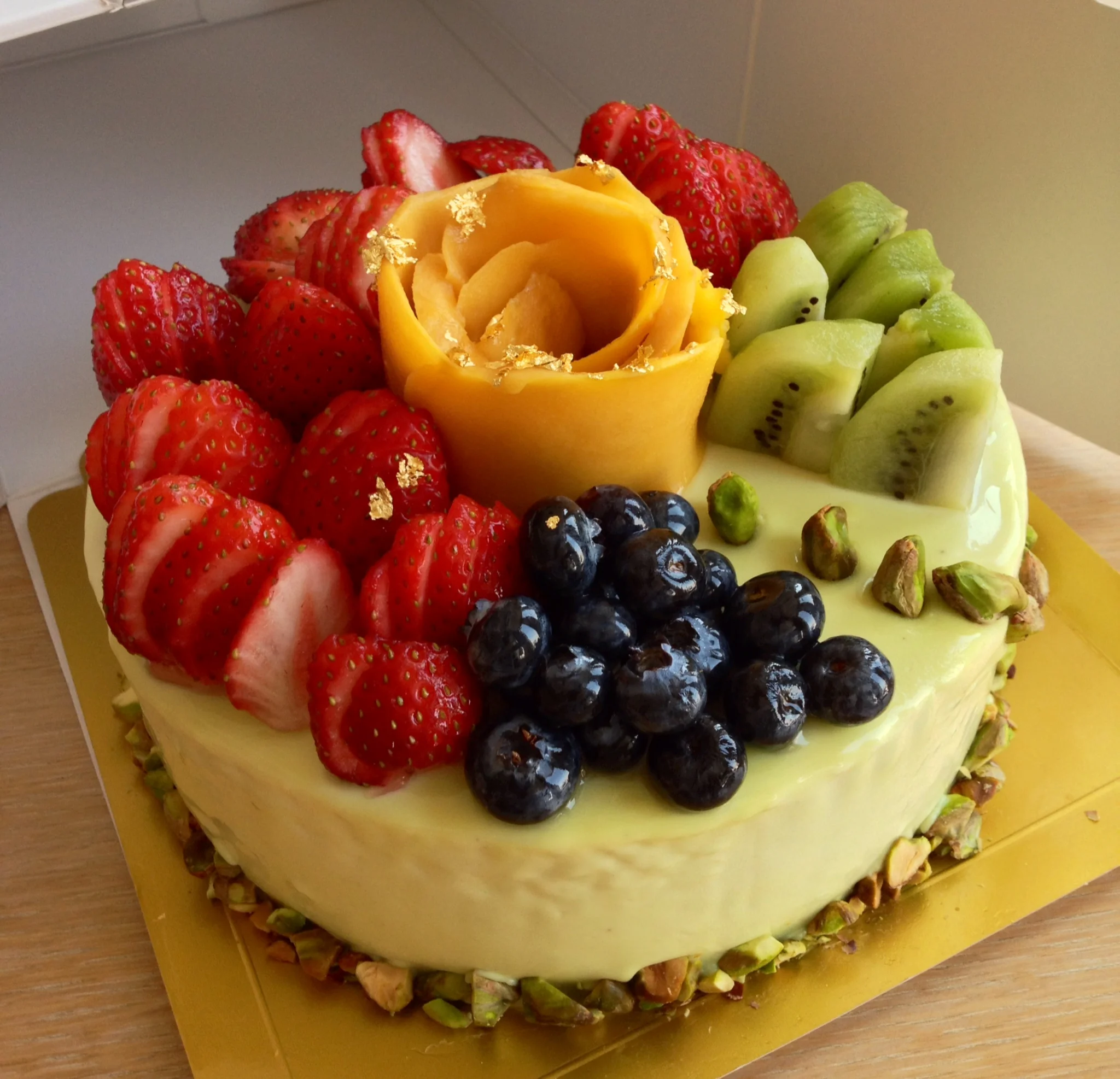 Pistachio & Fruits