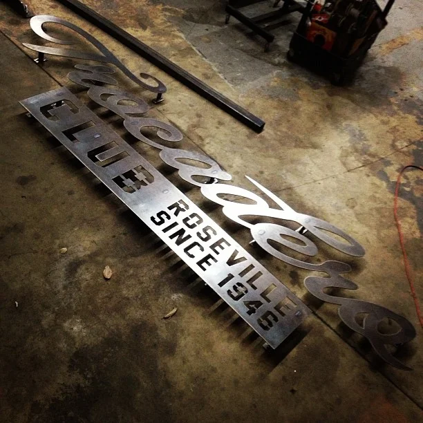  Mocking the sign up on the floor. 