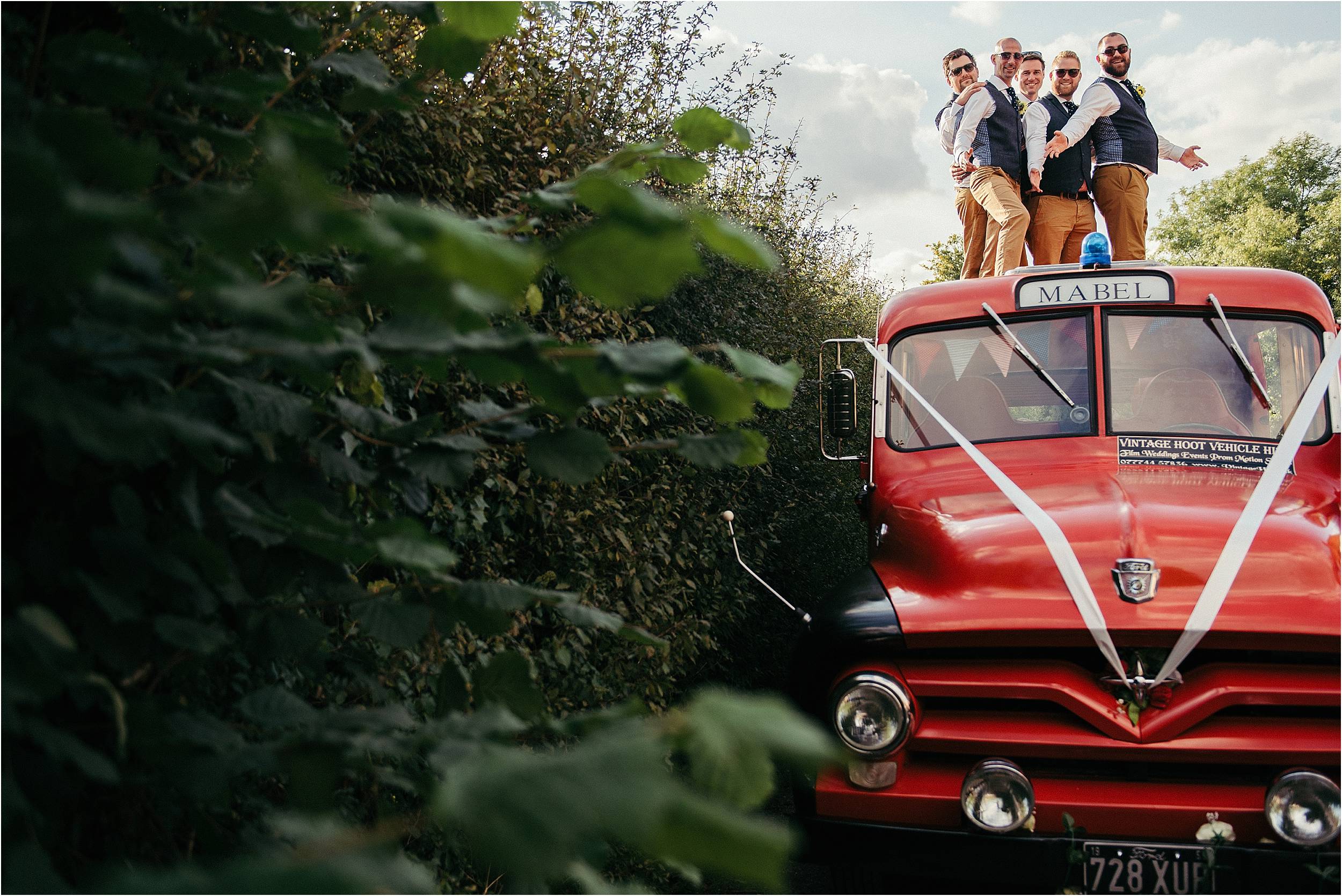 The Crooked Billet Pub Oxfordshire Wedding Photography_0072.jpg