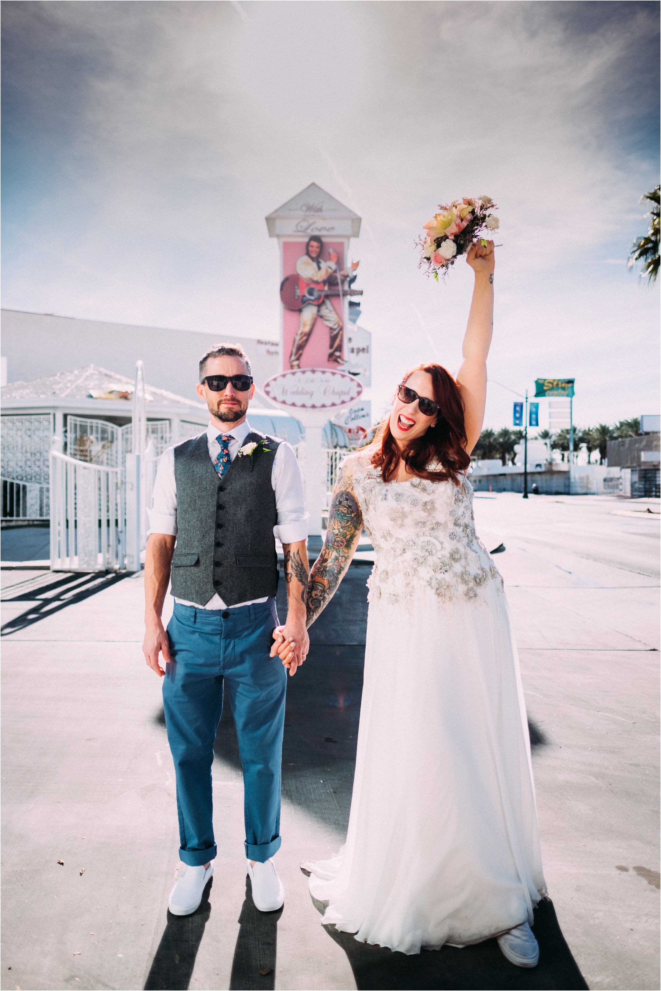 Vegas elopement destination wedding photographer_0100.jpg