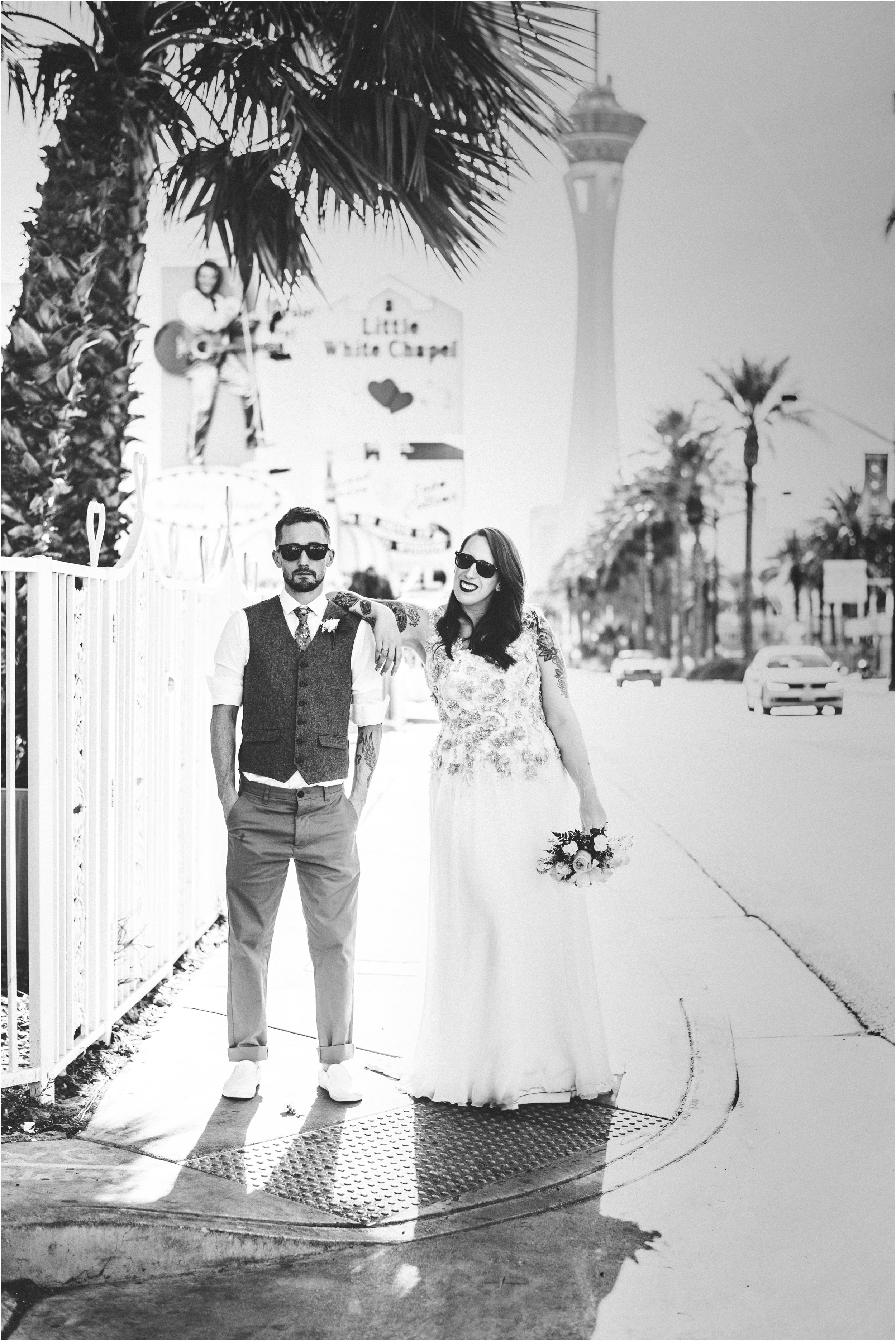 Vegas elopement destination wedding photographer_0104.jpg