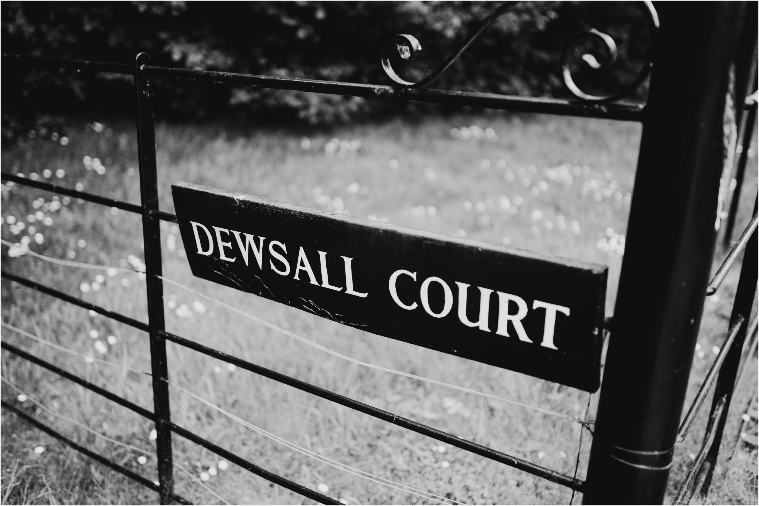 Dewsall Court Herefordshire wedding photographer_0101.jpg