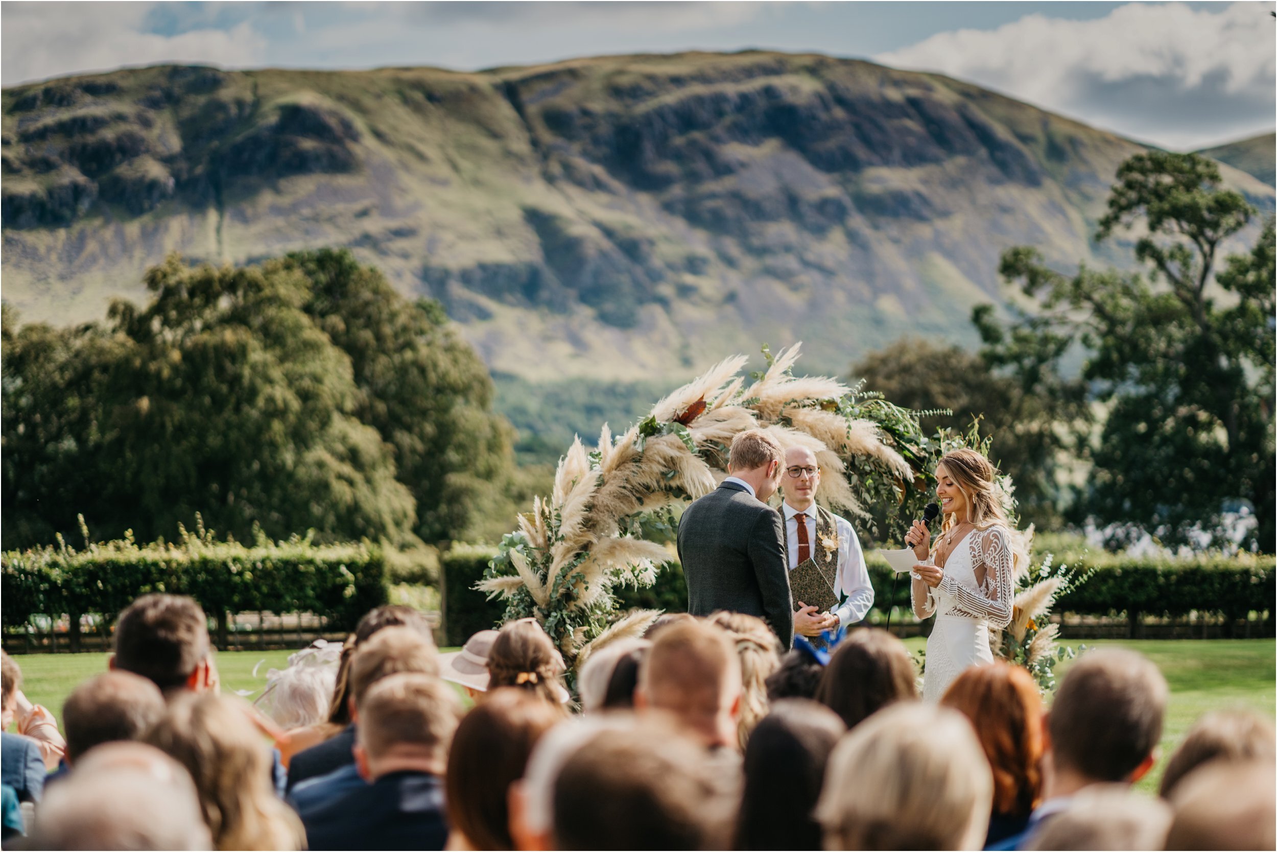 Lake District wedding photographers_0103.jpg