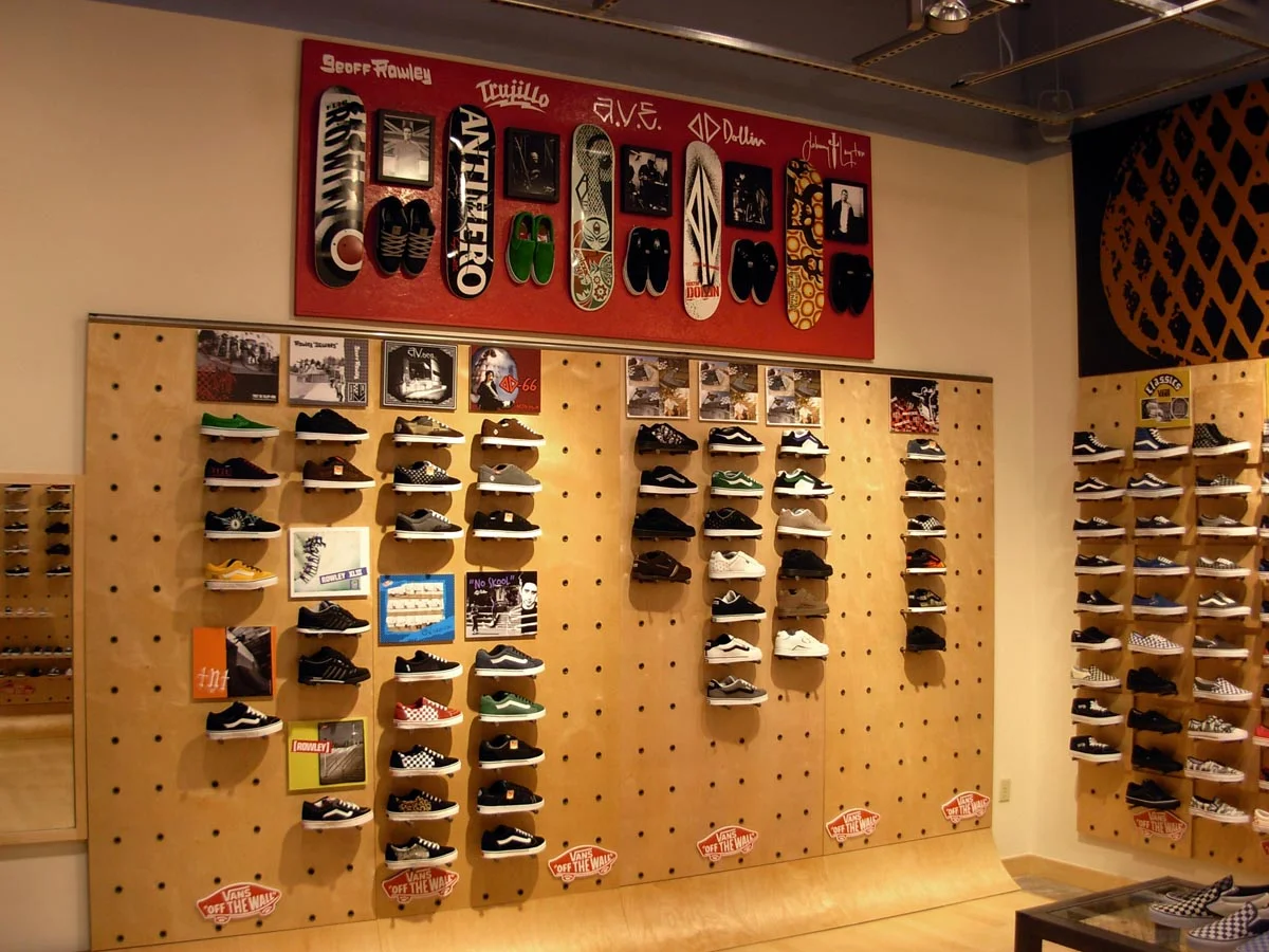 vans_footwear_wall_2.jpg