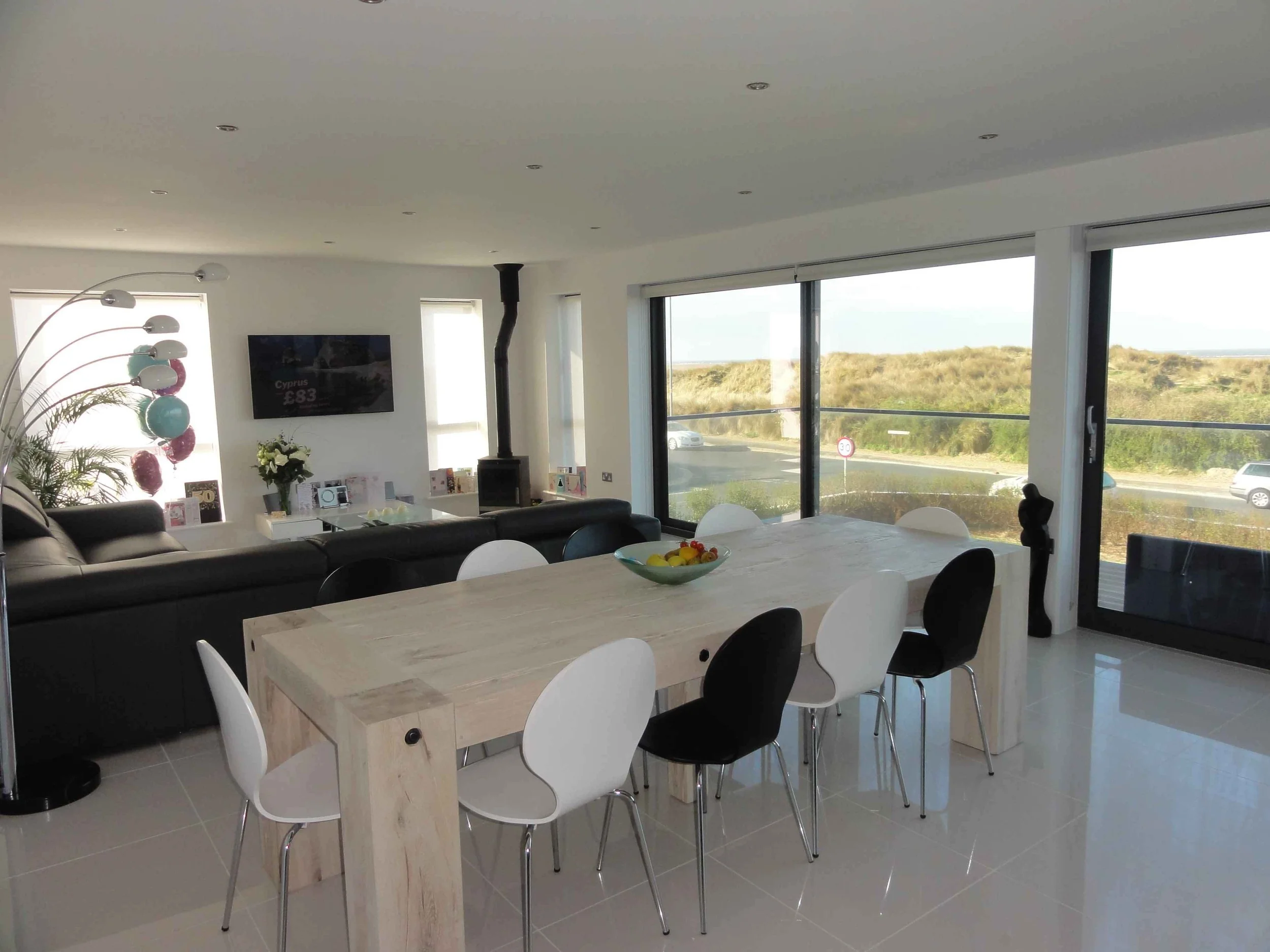 12.	Internal photo of the lounge area