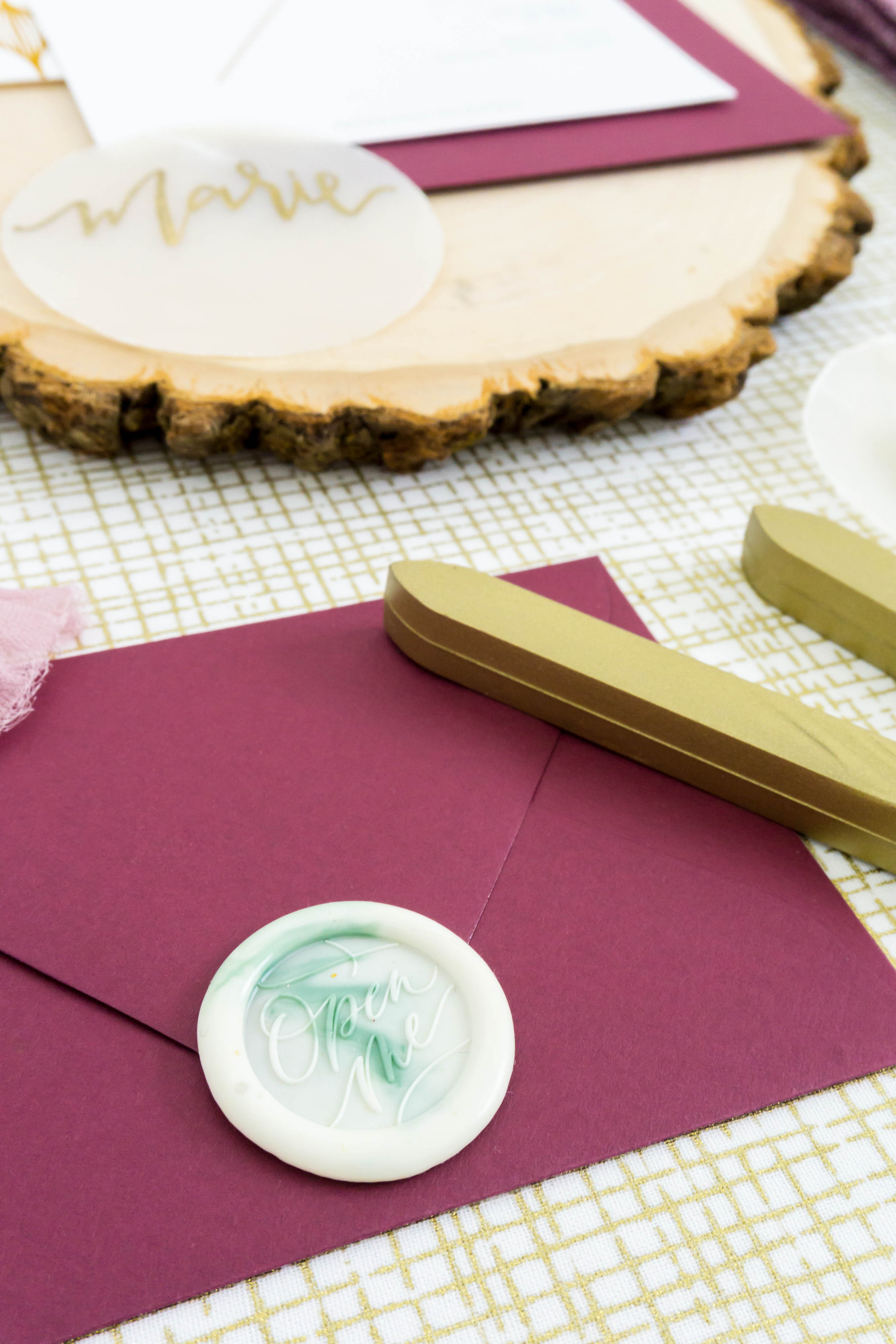 love-fern-design-studio-custom-wedding-invitations-for-the-modern-couple-modern-calligraphy-in-seattle-washington-custom-wedding-stationery-modern-and-minimal-invitation-maroon-envelope-with-wax-seal
