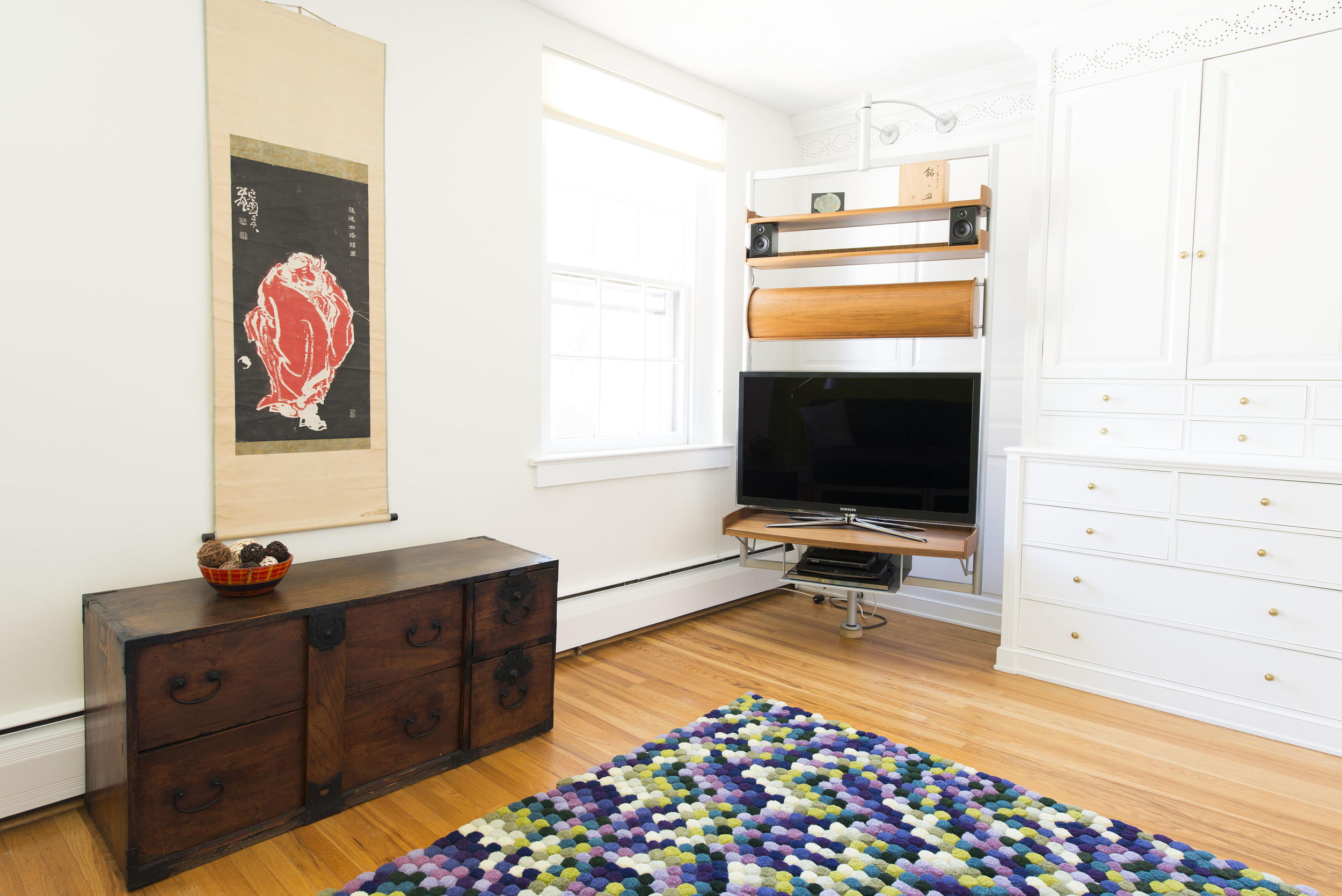 24-TV-Room-Shelf-4913.jpg