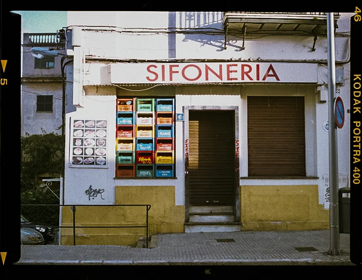 Kodak Portra 400 + Bronica ETRS 75mm f2.8