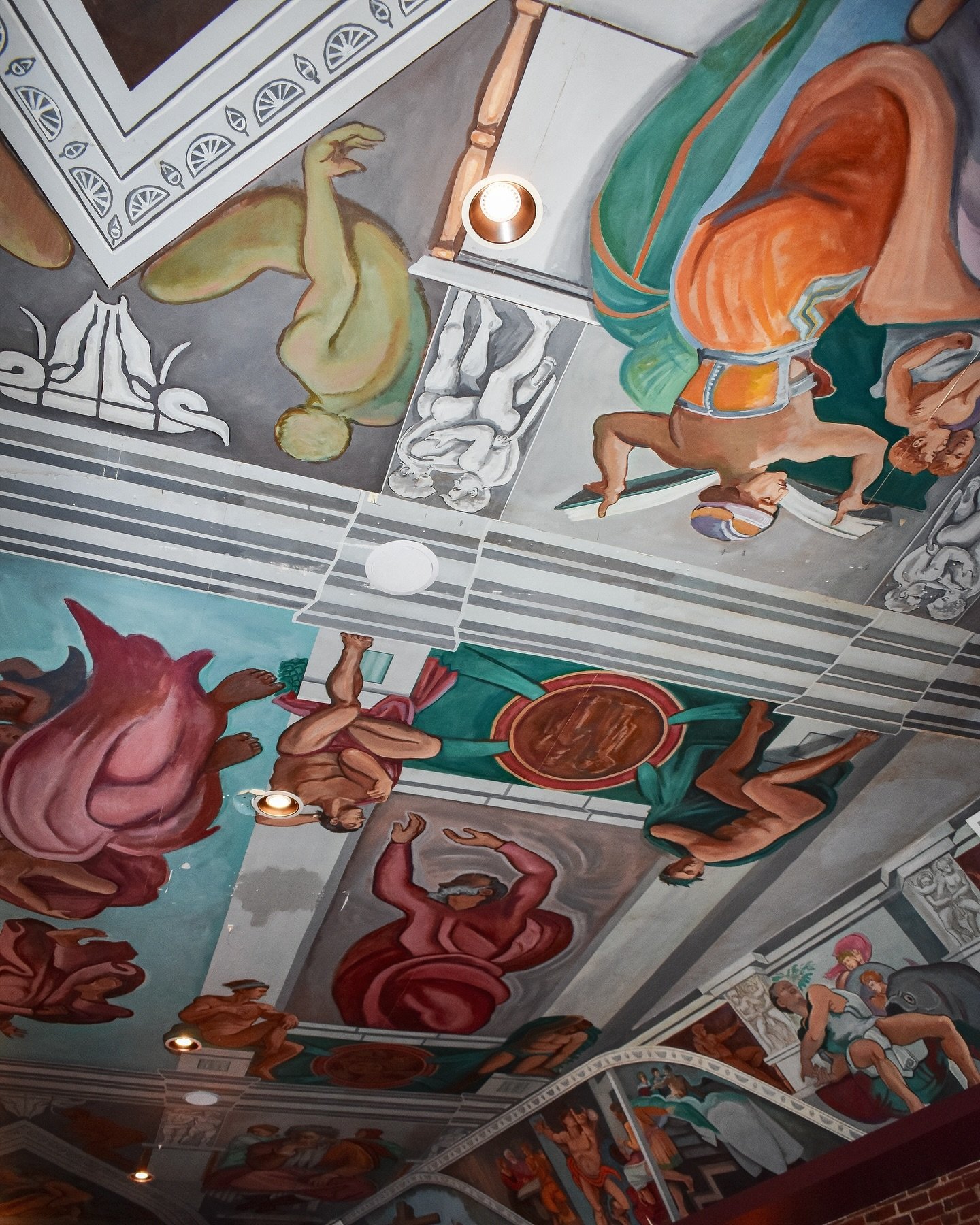 Look up, and suddenly you're in Italy! 🇮🇹 🧑&zwj;🎨

#ceilingmural #Italianrestaurant #vibes #Italy #aesthetic