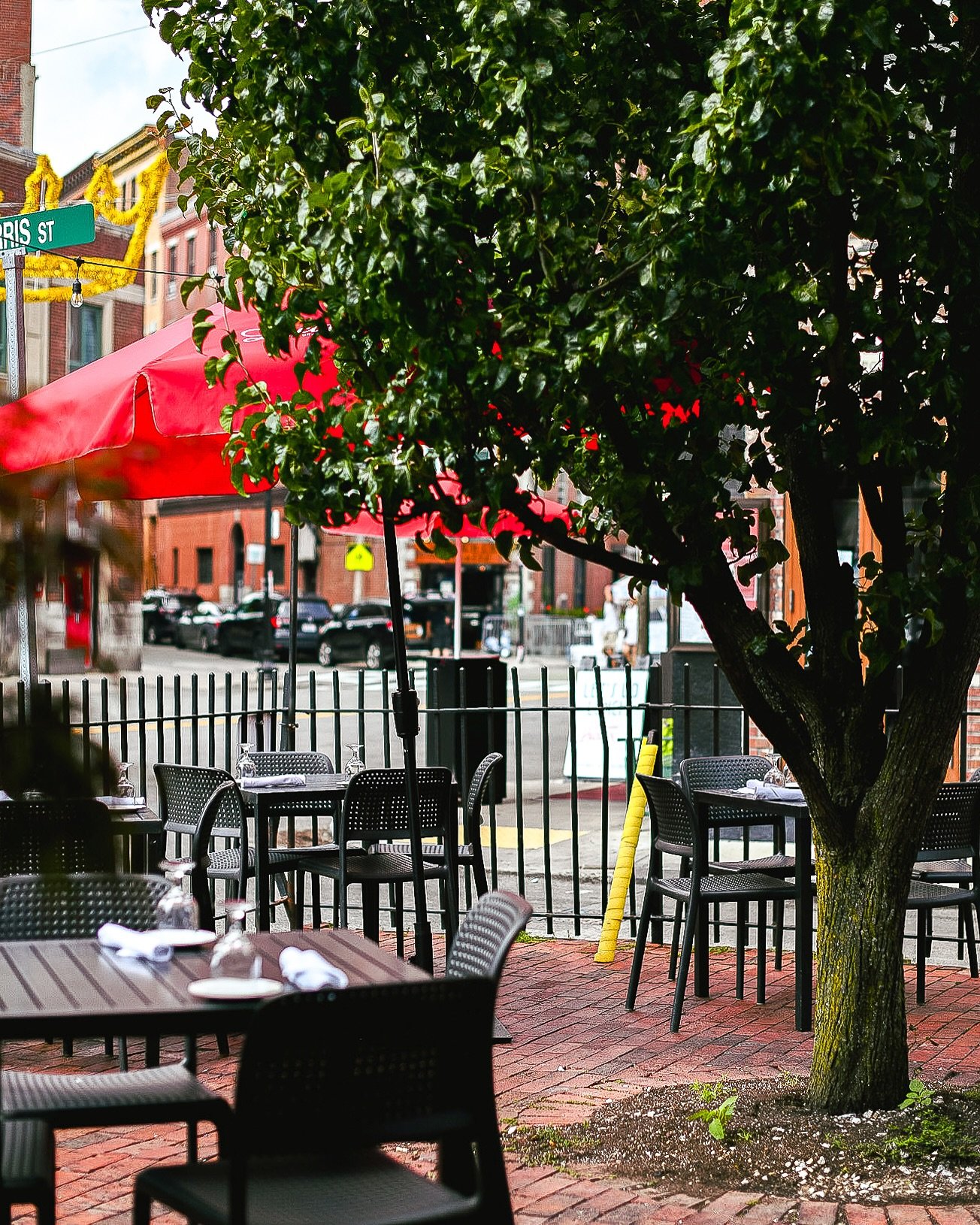 Patio season is here!🍹☀️🍴 Soak up the sun with an Aperol Spritz in hand and your favorite dishes served al fresco, all summer long. See you on the patio!

#patioseason #outdoordining #spritzseason #luciaristorante #localrestaurants #dinneralfresco 