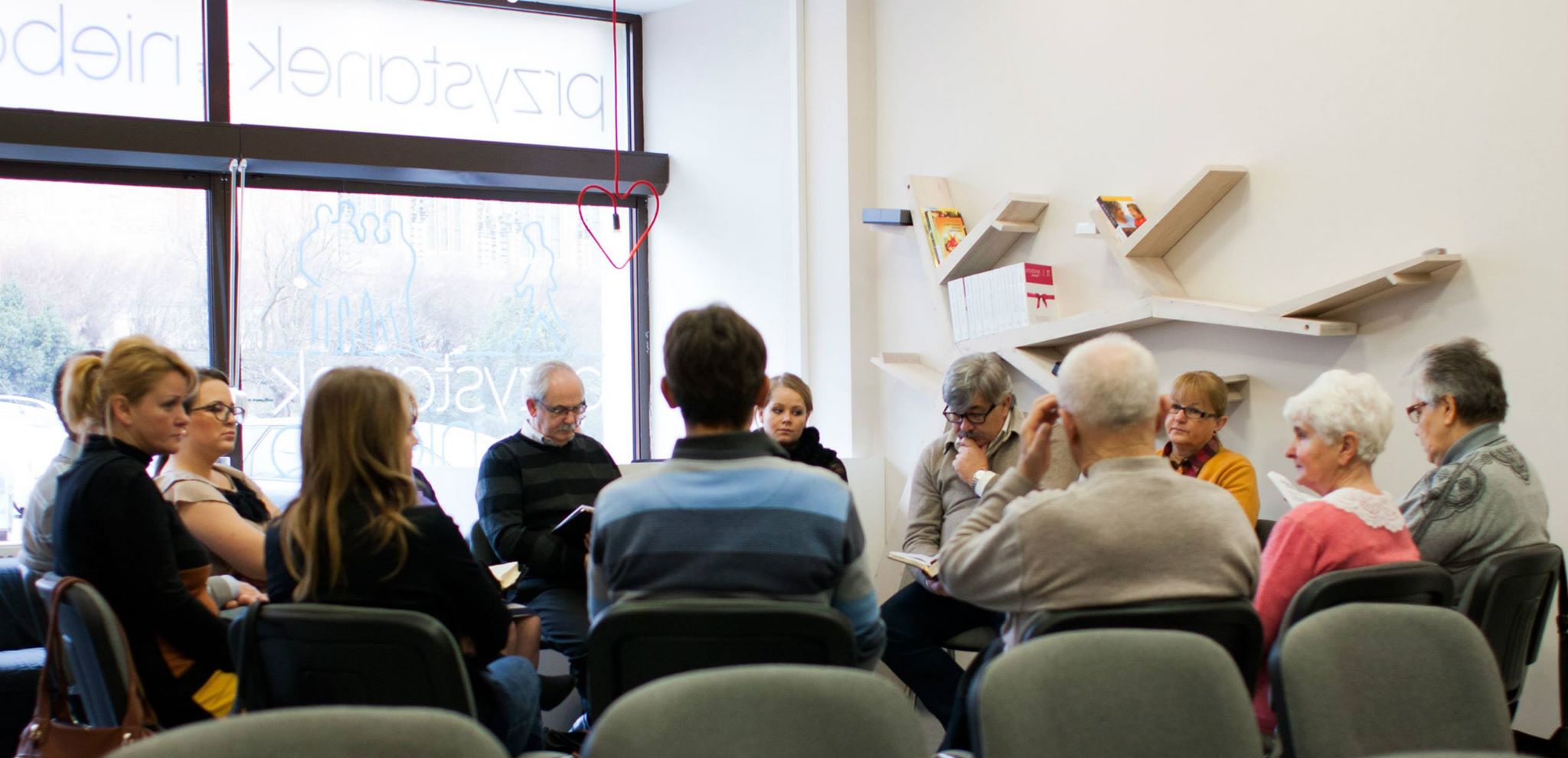 jak każdej soboty o godz. 10:00 zaczynamy! każdy może znaleźć się Blisko Biblii...