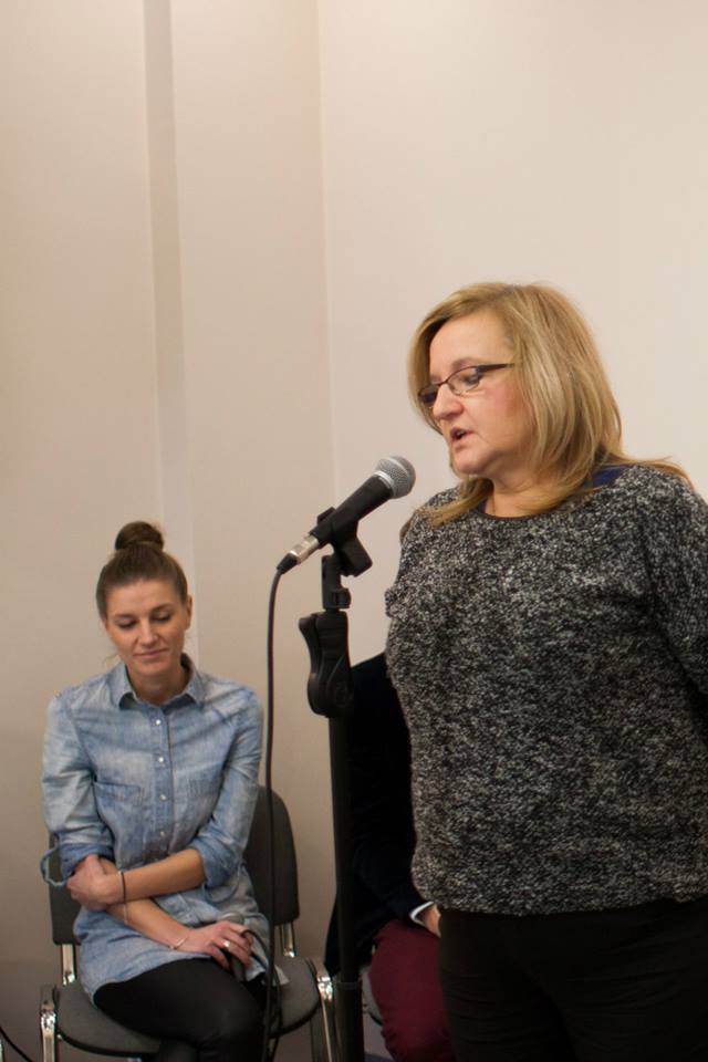 ...prosić Go o pracę dla mojej córki ilony, która straciła pracę i dziękować za jej niesamowite słowa: "mamo,o cokolwiek się modlisz dostajesz, módl się za mnie"