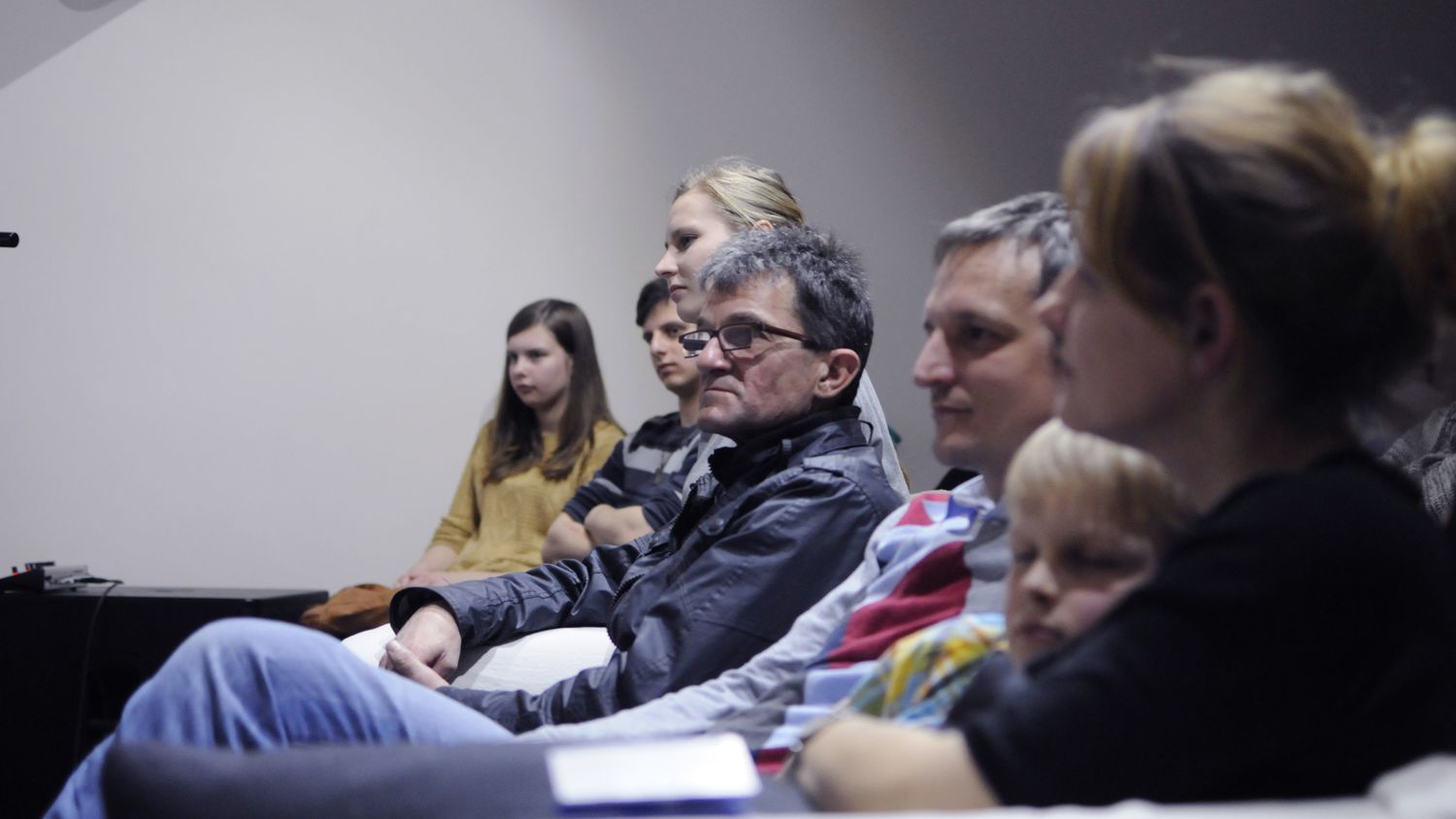 przystanek kultura pękał w szwach. niektórzy mimo braku miejsc zdecydowali się i tak z nami być - stojąc. było warto!