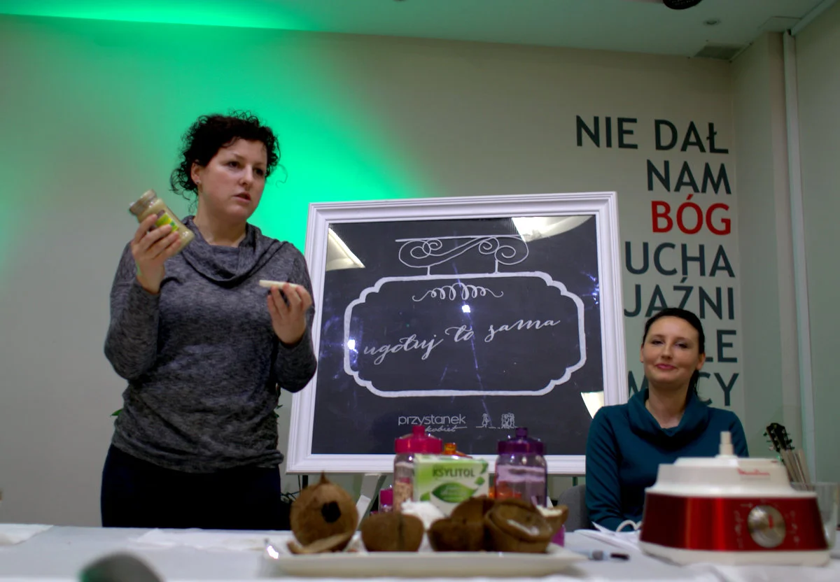 na koniec, poza programowo (brawo za odwagę, o to właśnie chodzi), wystąpiła angelika, która opowiedziała swoją historię z poznawaniem świata zdrowego jedzenia i jakie błędy popełniała. dziękujemy!