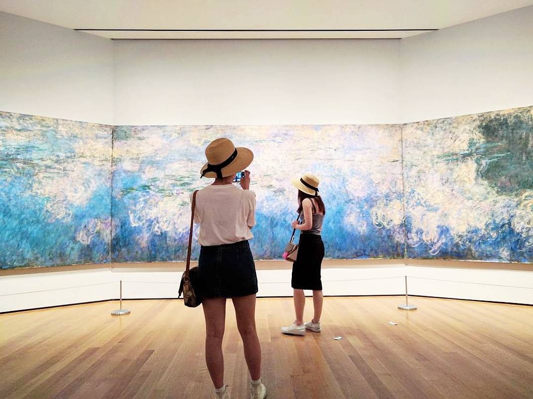 It started out as a way to stay inspired when I was living in Amish Pennsylvania. I would travel for hours looking for museums and I would post my favourite findings on my instagram account. When I ran out of imagery to post, I would go hunting for more again. And it was that cyclical motion that started my venture and obsession into the world of art.