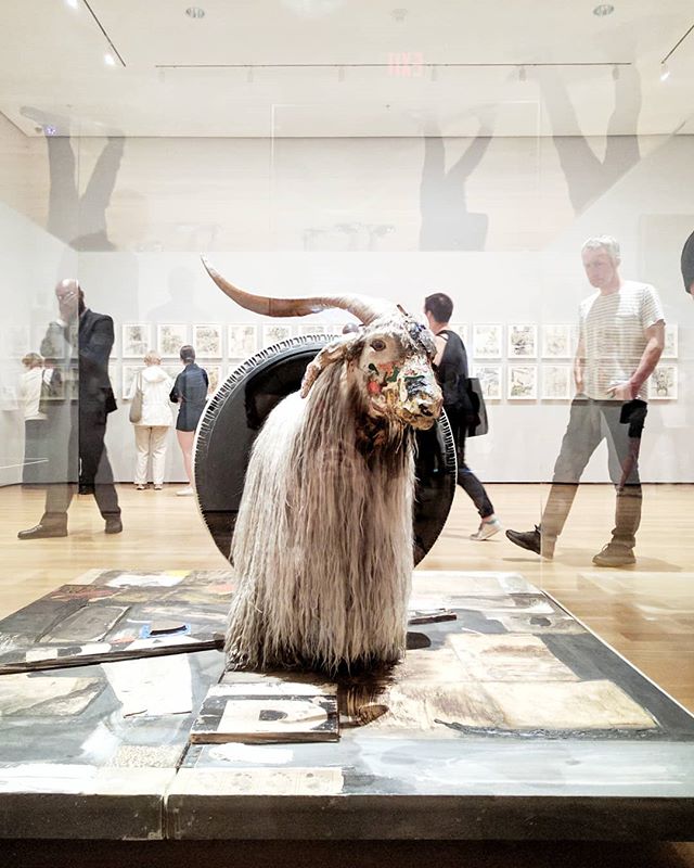 Rauschenberg was queer. π³οΈβπ Though he was married to Susan Weil for 3 years, he also had romantic relationships with Cy Twombly and Jasper Johns. #powergays π¬π―ββοΈ Modern art always felt hyper-masculine but in reality, it really wasn't. It's just not talked about, suppressed even. By talking openly about the past, we can start rewriting history to celebrate diversity. I honestly wish I had known I had this many gay art heroes sooner! π¦ΈββοΈπ³οΈβππ¨βπ¨ #rauschenberg #sfmoma
β
1.Monogram, 1955-1959
2.Collection, 1954
-
#lgbt #lgbtq #pride #pridemonth #worldpride #artworld #artoftheday #sfmoma #collage #combines #sculpture #painting #abstractart #abstractexpressionism