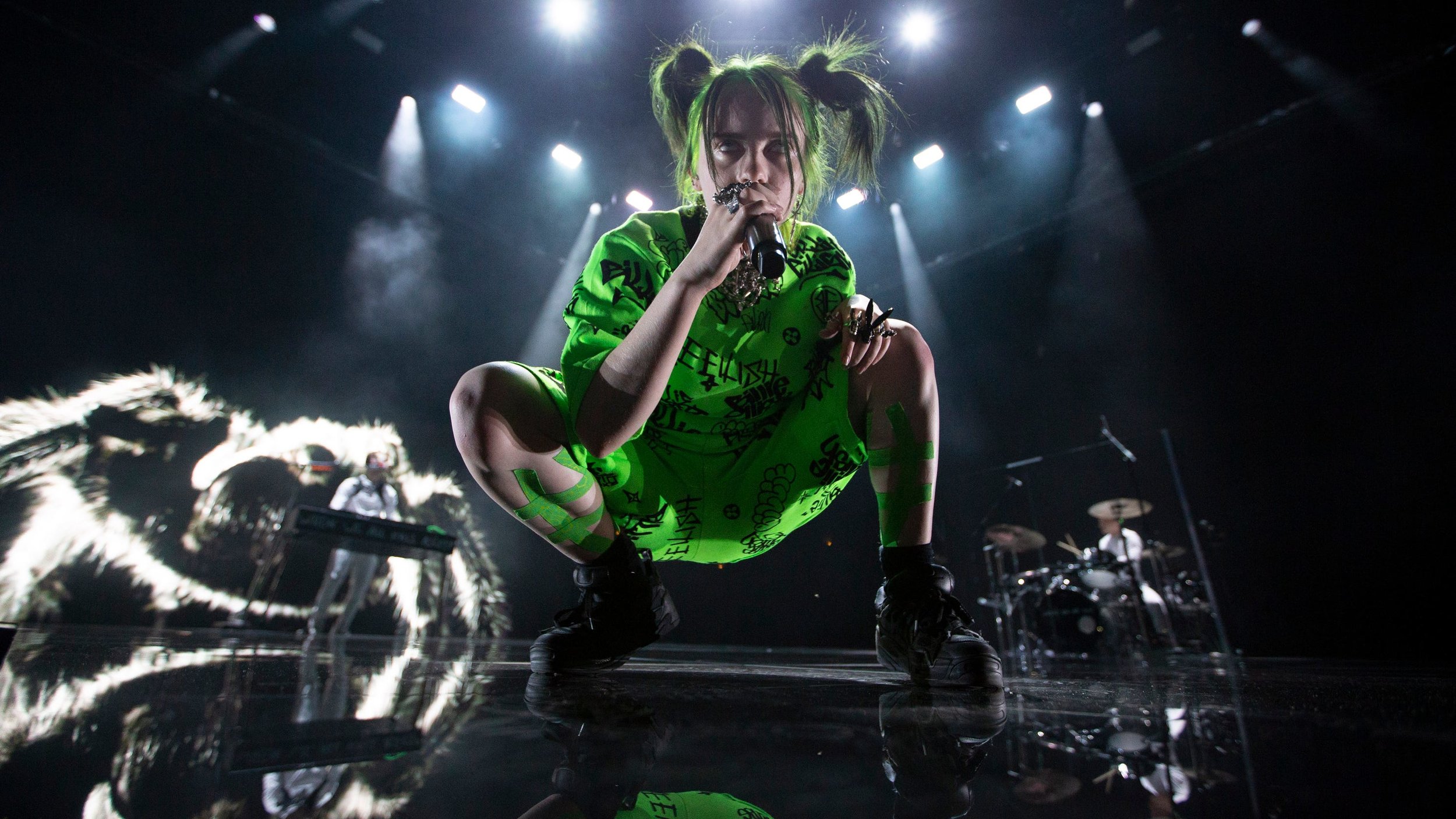 910a89b8-703c-446b-8d2a-c610de1a5e76-MJS_AMP06_Billie_Eilish-10.jpeg