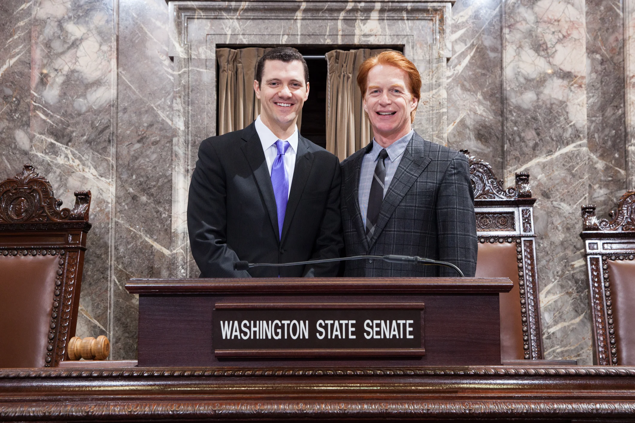 Pastor Treat provides opening prayer in Senate