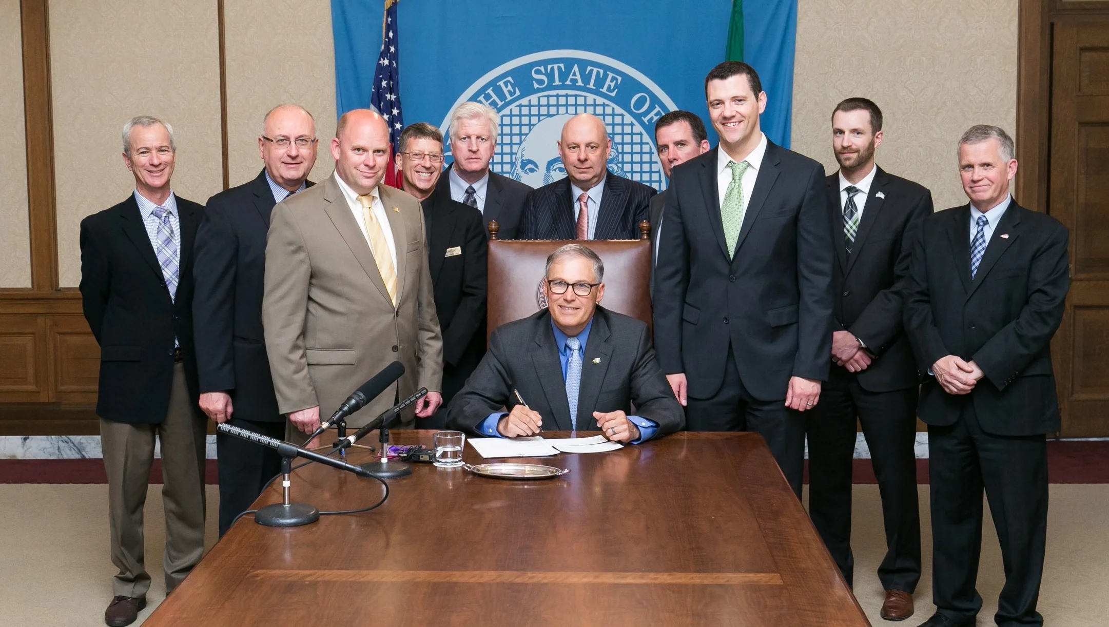 Governor Inslee signs WHL bill