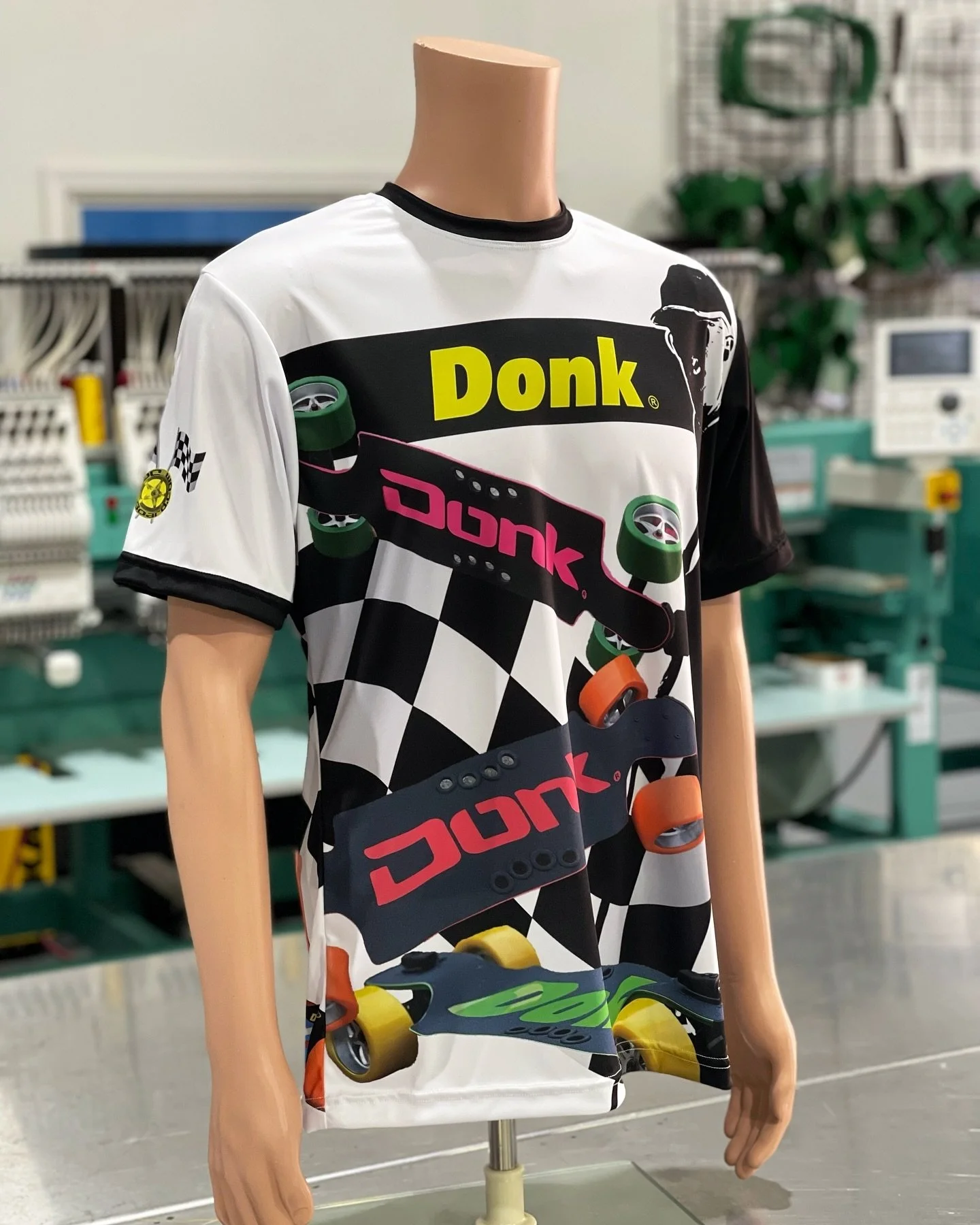 Don’t text me this weekend I’ll be on a @donkboard 
🏄➕🛹🟰❤️
#longboard #landpaddle 
#merch #dyesublimation #cutandsew #madeintheusa