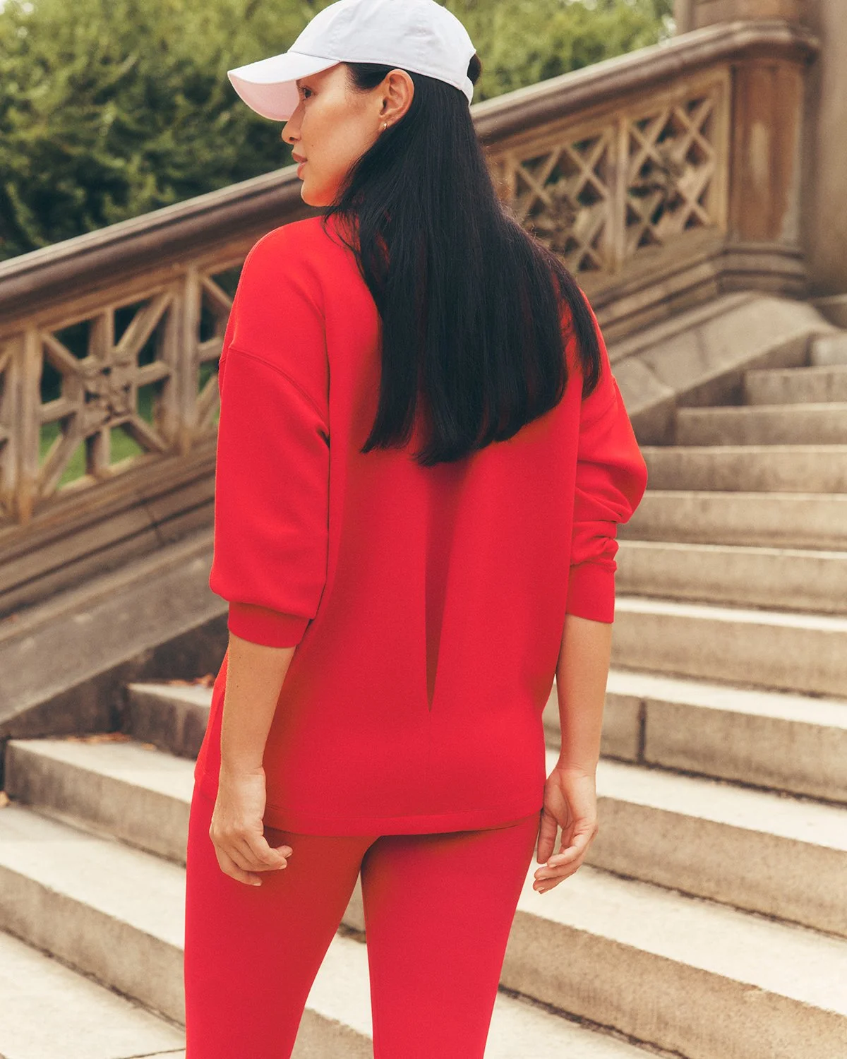 50712R-SpanxRed_50124R-SpanxRed_Editorial_25608.jpg