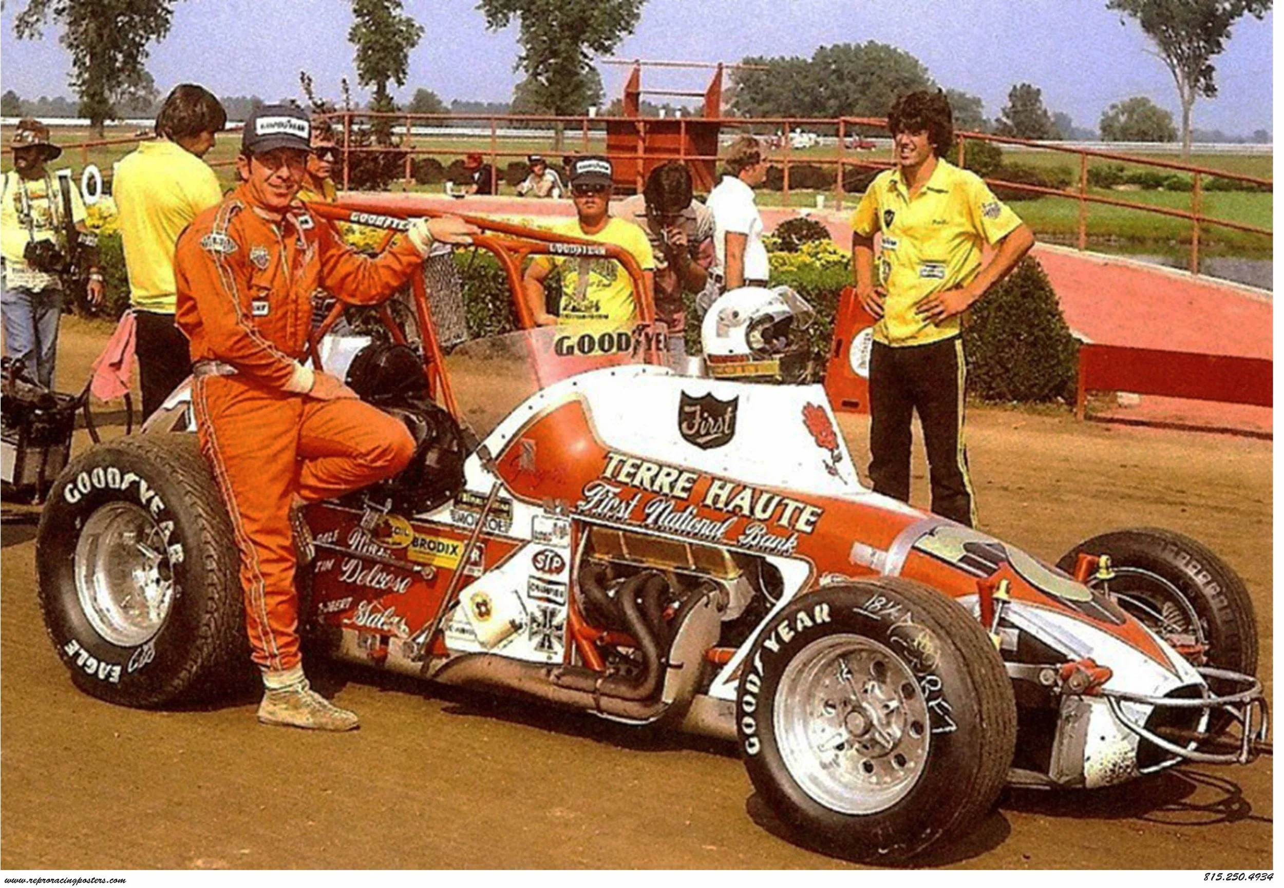 gary b 1st natl bank usac pose.jpg