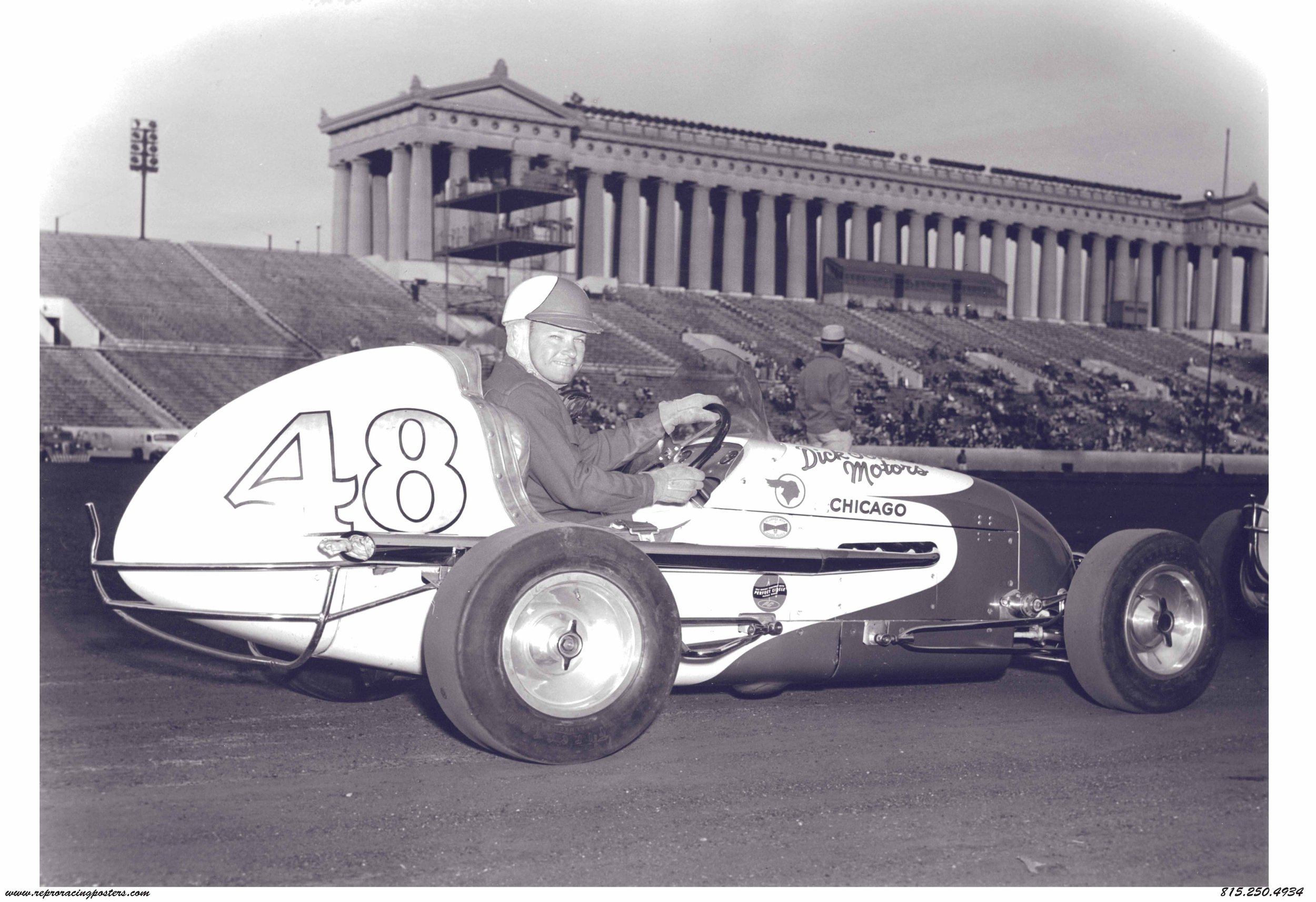 Soldier Field midget driver 1940.jpg