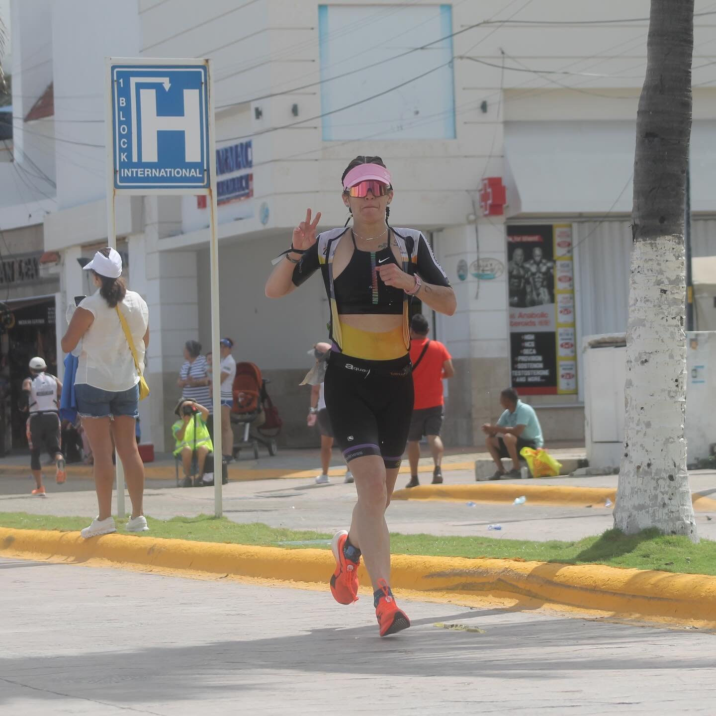 💜💛💖☮️𝔊𝔬𝔬𝔡 𝔰𝔭𝔬𝔯𝔱𝔰𝔪𝔞𝔫𝔰𝔥𝔦𝔭 𝔦𝔰 𝔞 𝔰𝔢𝔱 𝔬𝔣 𝔟𝔢𝔥𝔞𝔳𝔦𝔬𝔯𝔰 𝔞𝔫𝔡 𝔞𝔱𝔱𝔦𝔱𝔲𝔡𝔢𝔰 𝔱𝔥𝔞𝔱 𝔡𝔢𝔪𝔬𝔫𝔰𝔱𝔯𝔞𝔱𝔢 𝔯𝔢𝔰𝔭𝔢𝔠𝔱, 𝔣𝔞𝔦𝔯𝔫𝔢𝔰𝔰, 𝔞𝔫𝔡 𝔢𝔪𝔭𝔞𝔱𝔥𝔶 𝔱𝔬𝔴𝔞𝔯𝔡𝔰 𝔢𝔳𝔢𝔯𝔶𝔬𝔫𝔢 𝔦𝔫𝔳𝔬𝔩𝔳𝔢𝔡 𝔦𝔫