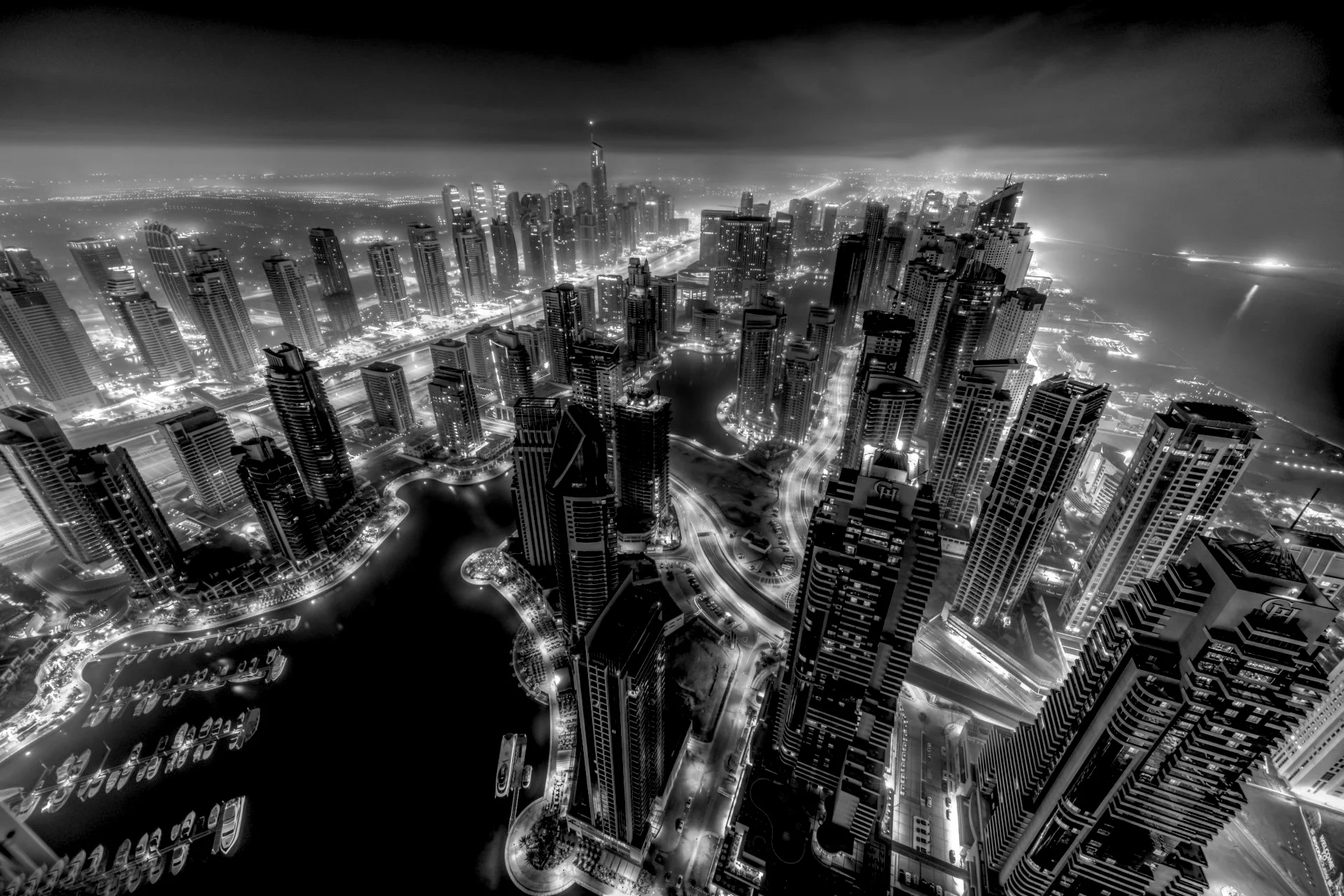 dubai_bw.jpg