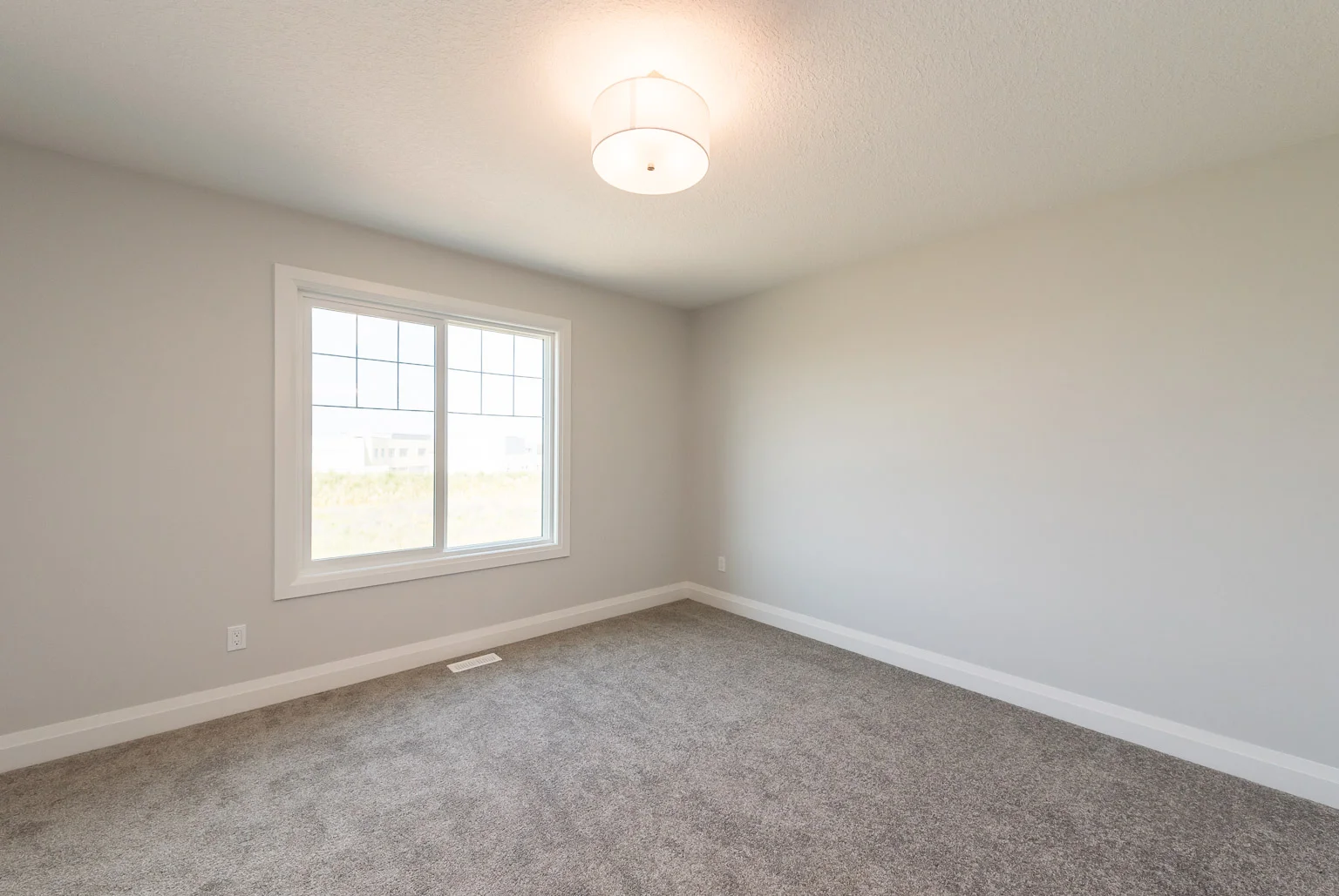 010 - master bedroom-001.jpg
