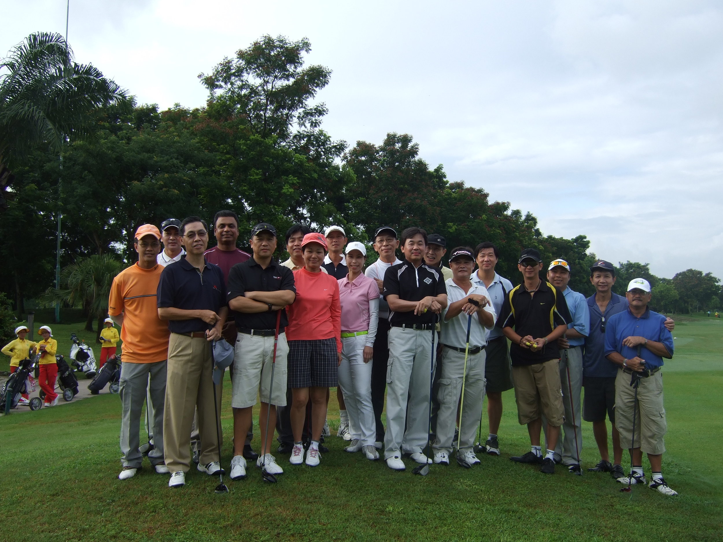 090530_29GolfMeetB4Toff.JPG